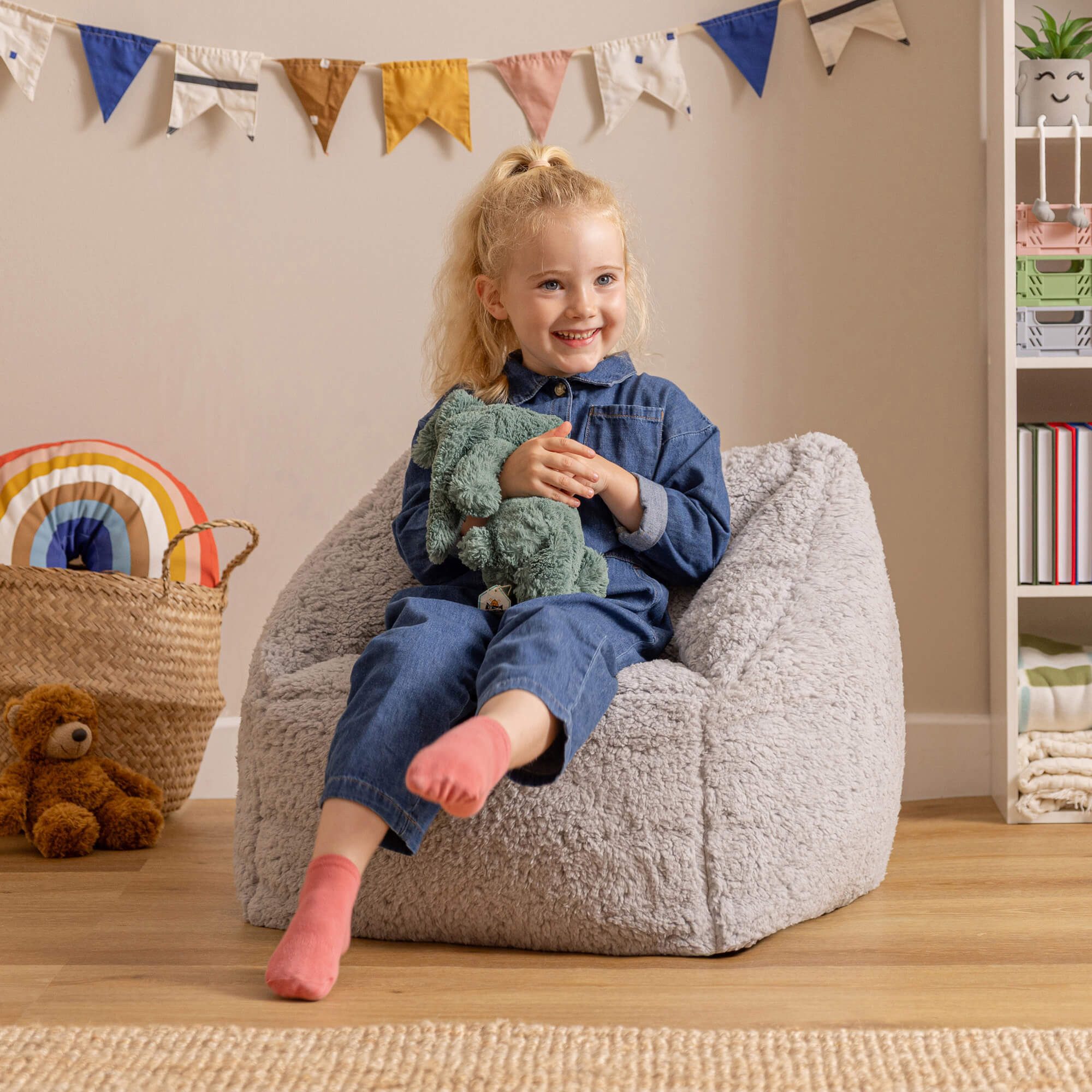 icon Sitzsack Flauschig für Kinder „Teddybär“, 55x44cm, Made in Germany, für Kinderzimmer