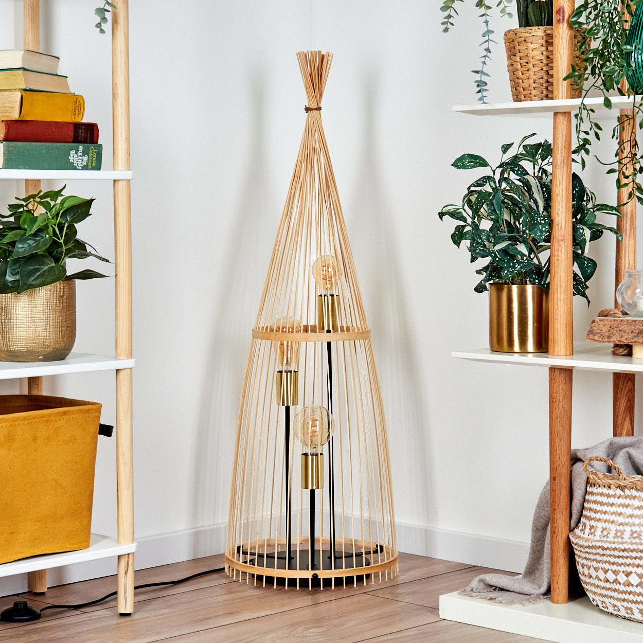 hofstein Stehlampe moderne Stehleuchte aus Metall/Bambus in Schwarz/Naturfarben, ohne Leuchtmittel, Boho-Style, Fußschalter am Kabel, Ø 34 cm, 3 x E27, ohne Leu – Bild 2 von 5