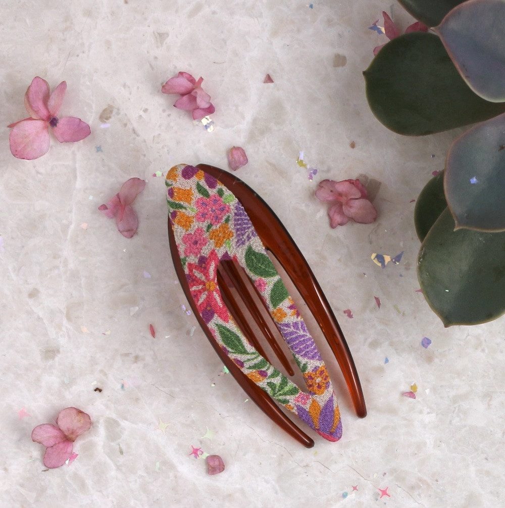 LK Trend & Style Haarklammer kleiner Bogen, außergewöhnlich schöne Haarspange, Neu aus New York, langlebiges Accessoire, Kimono steht für hochwertige Qualität, jeder Haarclip kann je nach Schnitt des Stoffes variieren, Unikat