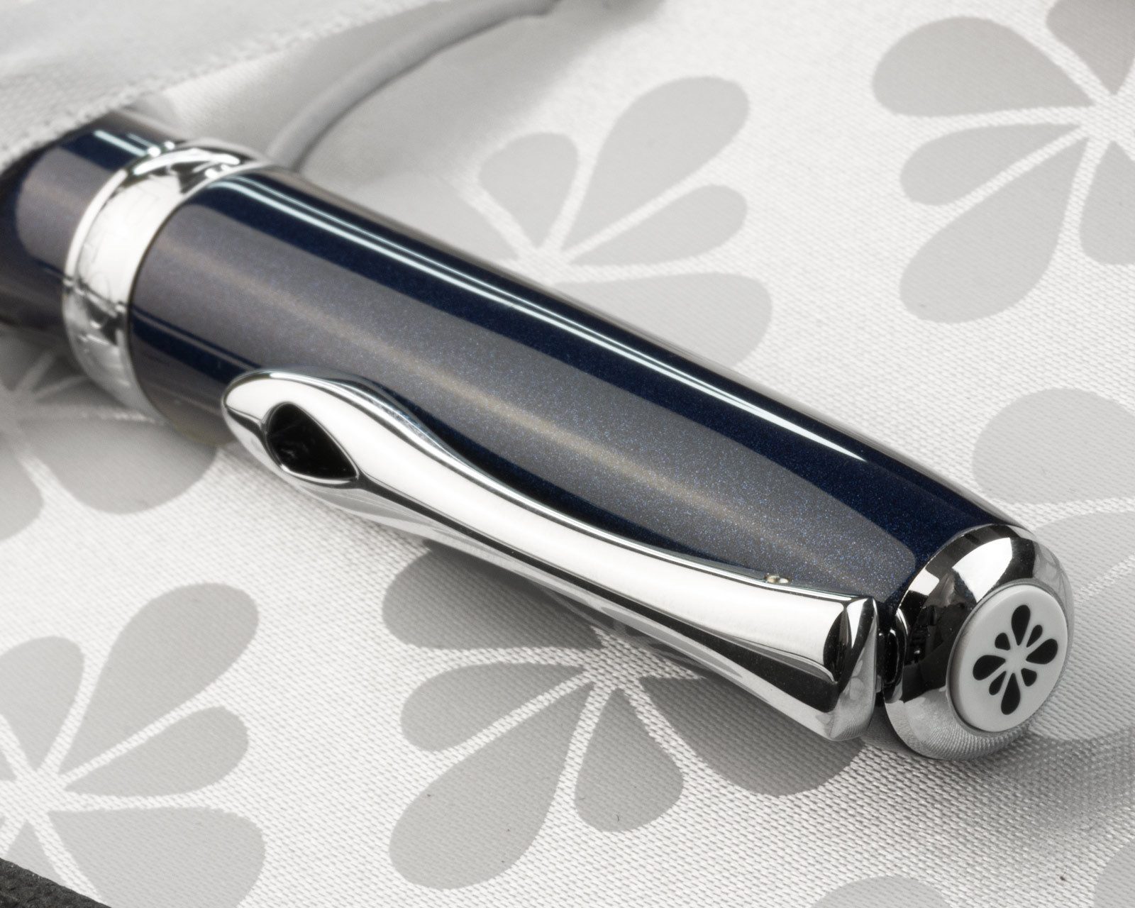 DIPLOMAT Füllhalter Füllhalter Diplomat Excellence A2 Midnight blue chrom, Stärke M