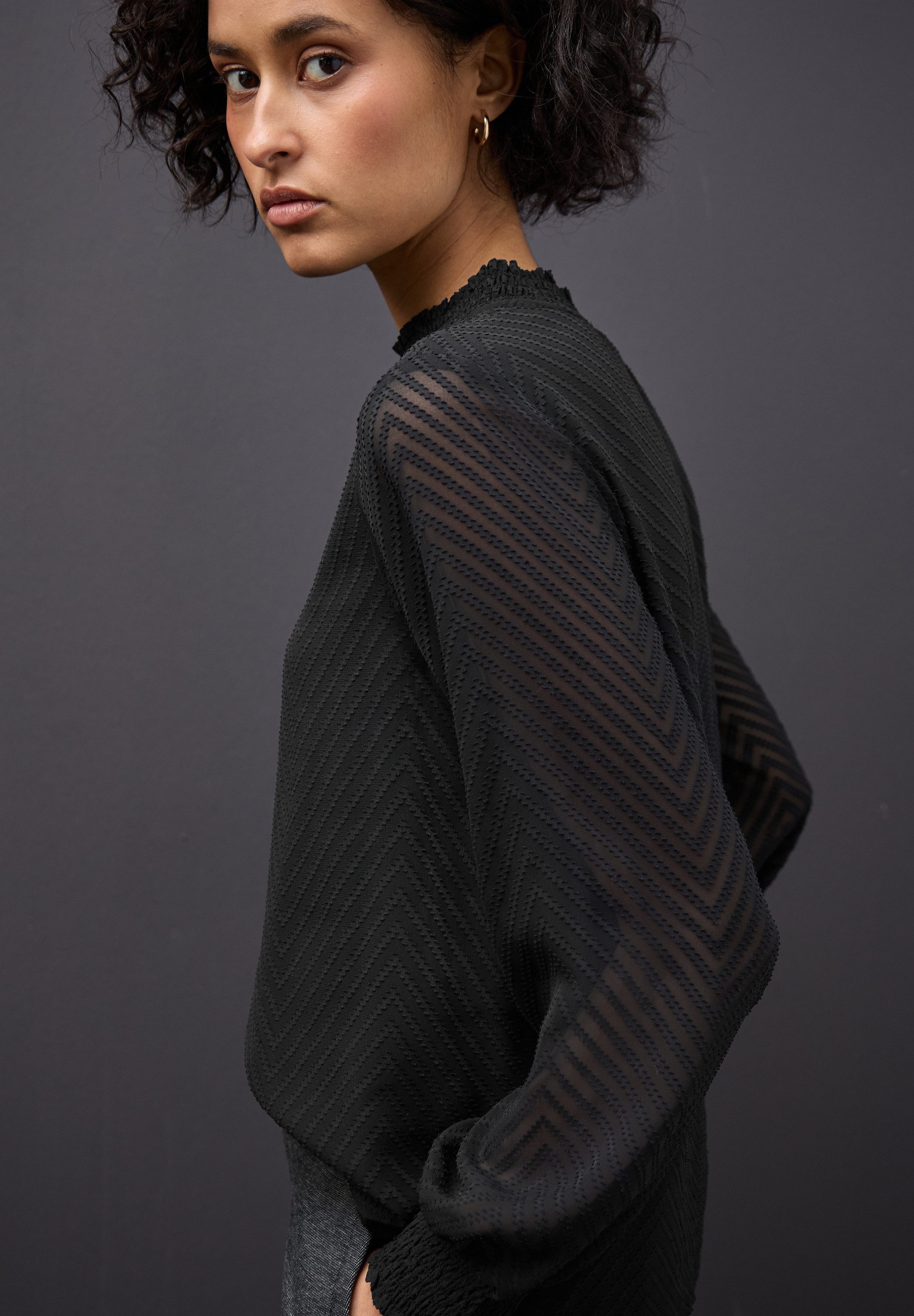 STREET ONE Chiffonbluse mit Smok-Detail günstig online kaufen