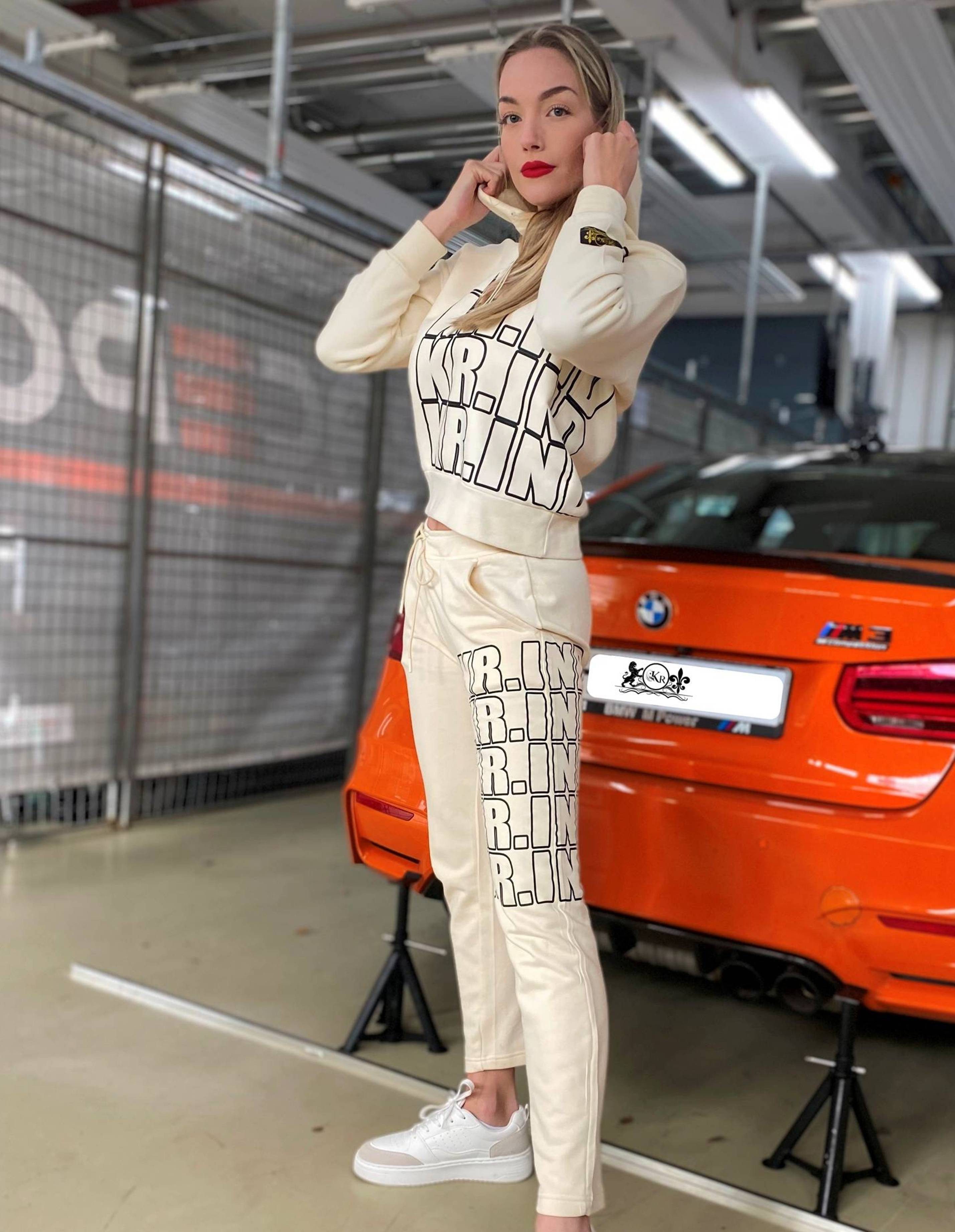 KR-Industries Loungeanzug KR Lounge Set (Set, Kapuzenpullover + Sweatpants) luxuriöses Designerlabel mit Applikationen