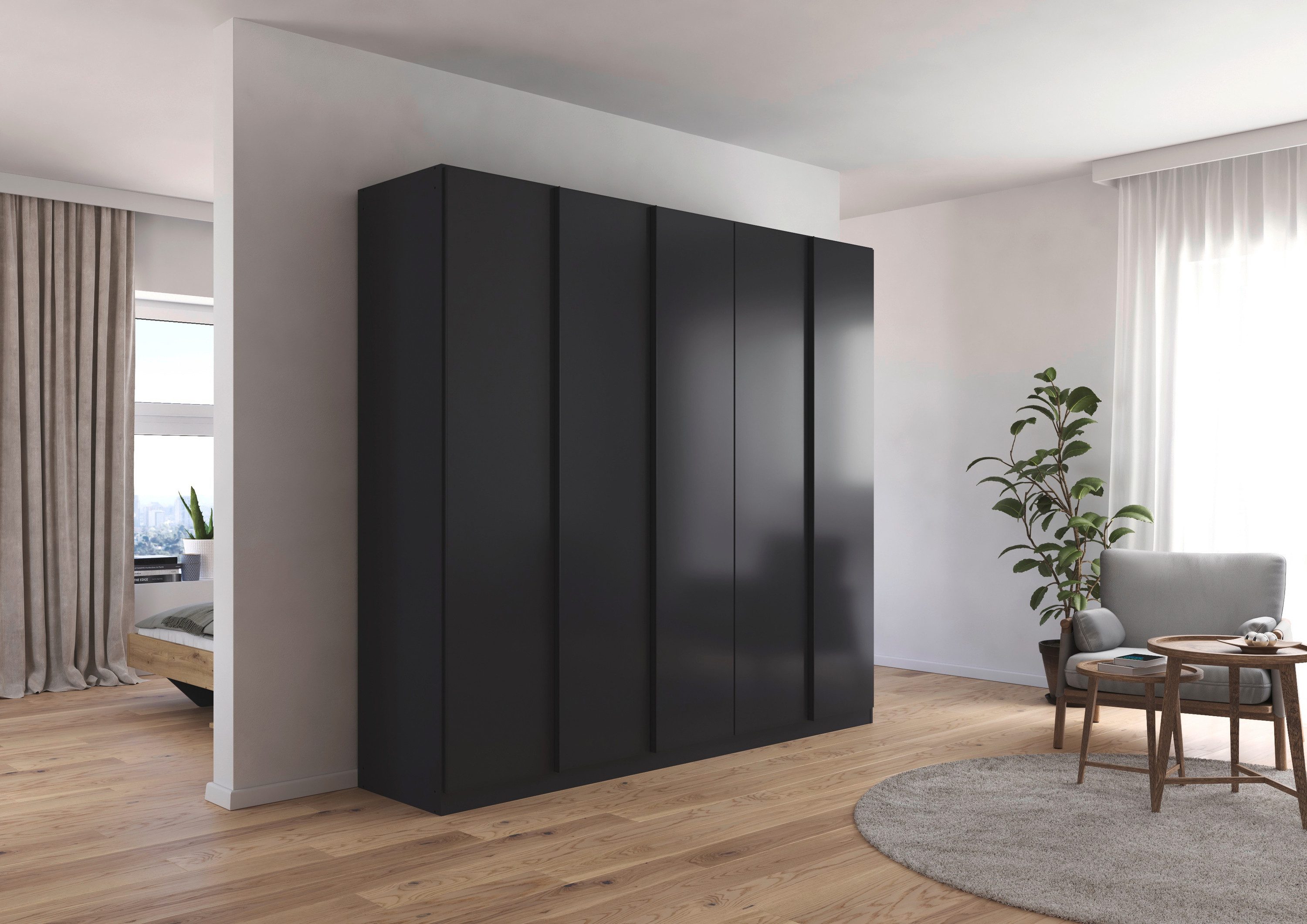 rauch Drehtürenschrank Monostar mit umfangreicher Innenausstattung