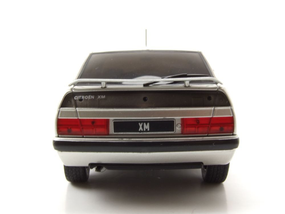 Whitebox Modellauto Citroen XM 1989 silber, Maßstab 1:24