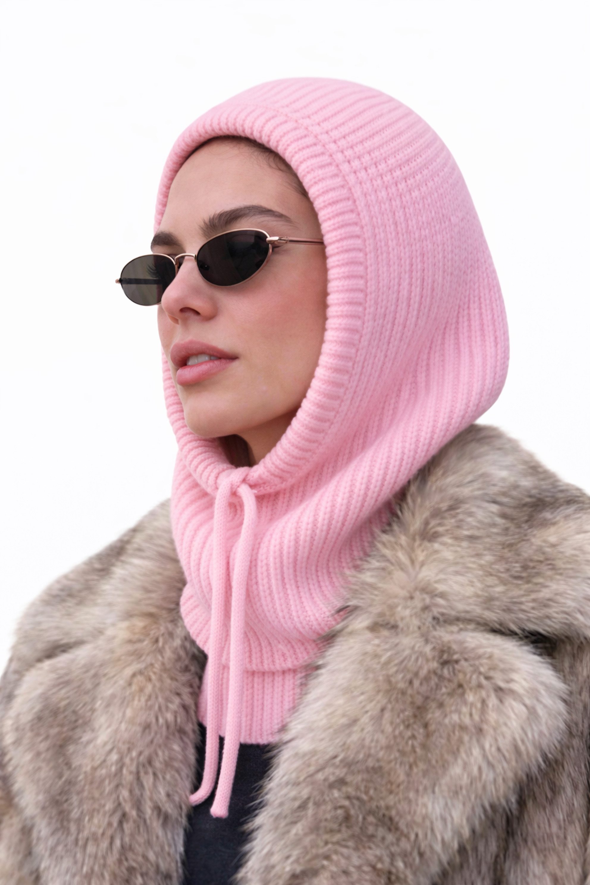 Worldclassca Strickmütze Worldclassca Balaclava Strickmütze Skull Kordelzug Winter Kapuzenschal Neue Kollektion - Stilvolle und gemütliche Strickmode für Damen