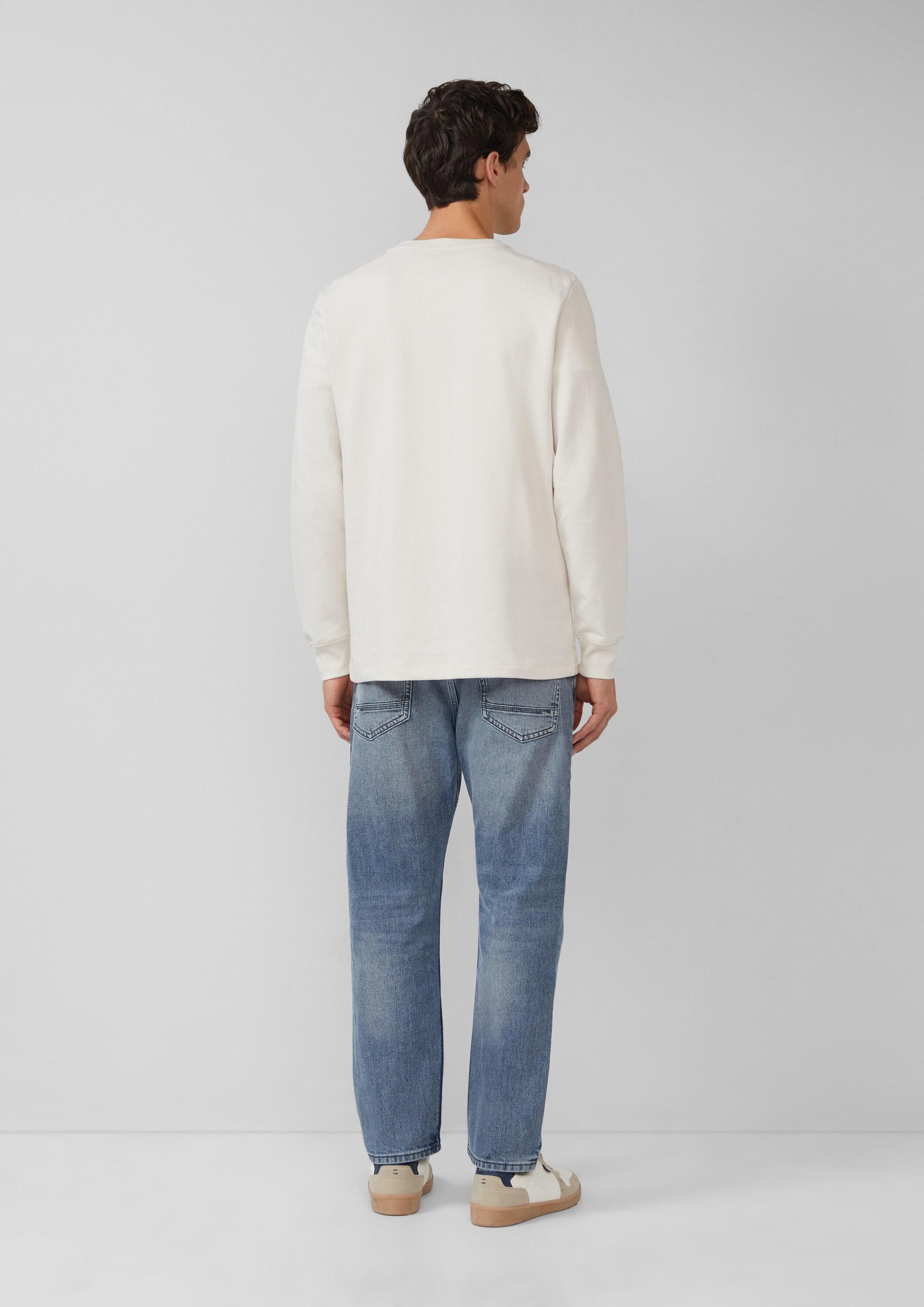 s.Oliver Langarmshirt T-Shirt Geripptes Henley-Shirt mit Label-Patch – Bild 3 von 5