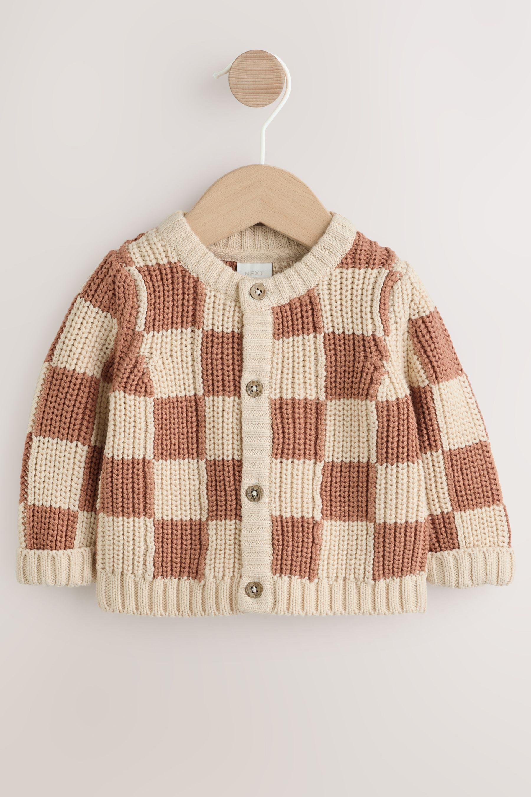 Next Strickjacke Baby-Strickjacke mit aufgesticktem Slogan (1-tlg)