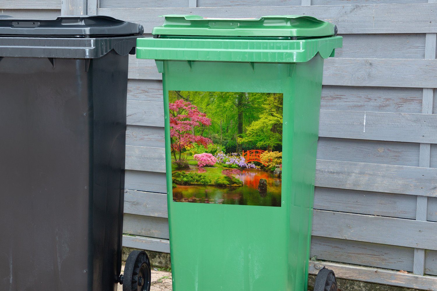 Mülltonne, - Abfalbehälter (1 Bäume Sticker, Blumen - Container, - Botanisch Japanisch Wandsticker Mülleimer-aufkleber, MuchoWow Brücke St), -