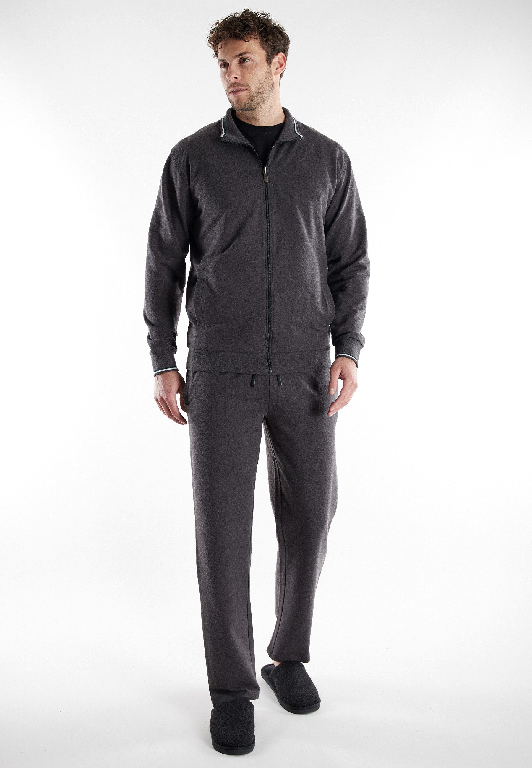 bugatti Loungeanzug Bologna (2 tlg) Langarm, lange Hose, mit Seitentaschen, mit Reißverschluss, bequem