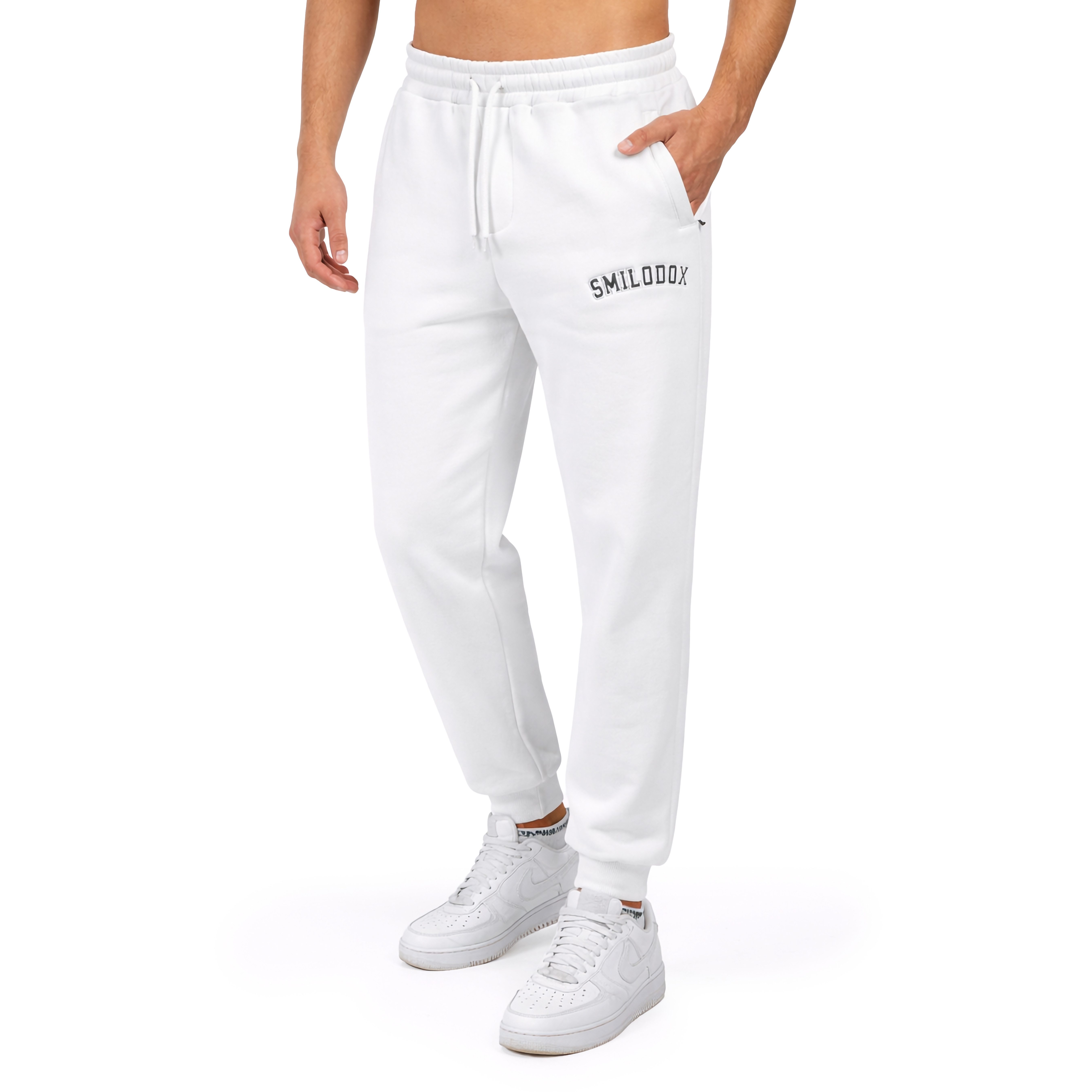 Smilodox Jogginghose Kayson, Oversize Freizeithose mit Reißverschlusstaschen, Tunnelzug weiches flauschiges Material Logo Sweathose Sport Alltag