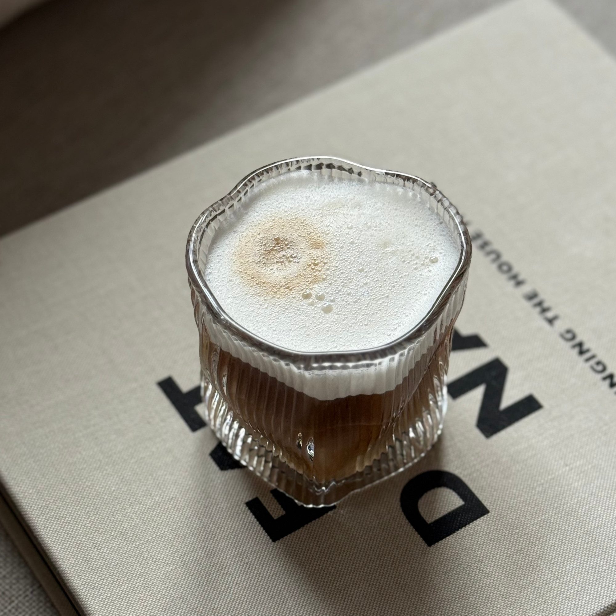 Zoha Gläser-Set Diamond Stripe Gläser 200/ 280 ml Set – Trinkgläser, Kaffeeglas, 6-tlg., ideal für Tee, Kaffee, Iced Coffee oder Saft