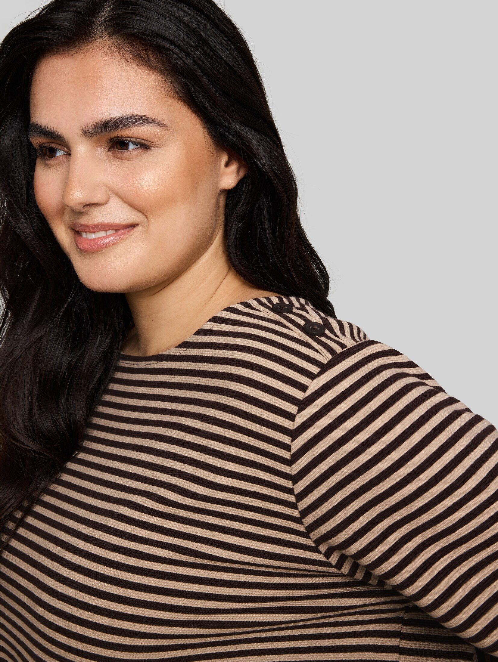 TOM TAILOR PLUS 3/4-Arm-Shirt T-Shirt (im Einserpack) Plus Size - Langarmshirt mit Knopf-Details – Bild 4 von 5