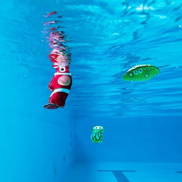 Navaris Schwimmtier, Kinder Tauchspielzeug Tauchtiere Set - 3x Schwimmhilfe aus Neopren mit Füllung aus Sand - Tauchset mit Beutel - versch. Designs