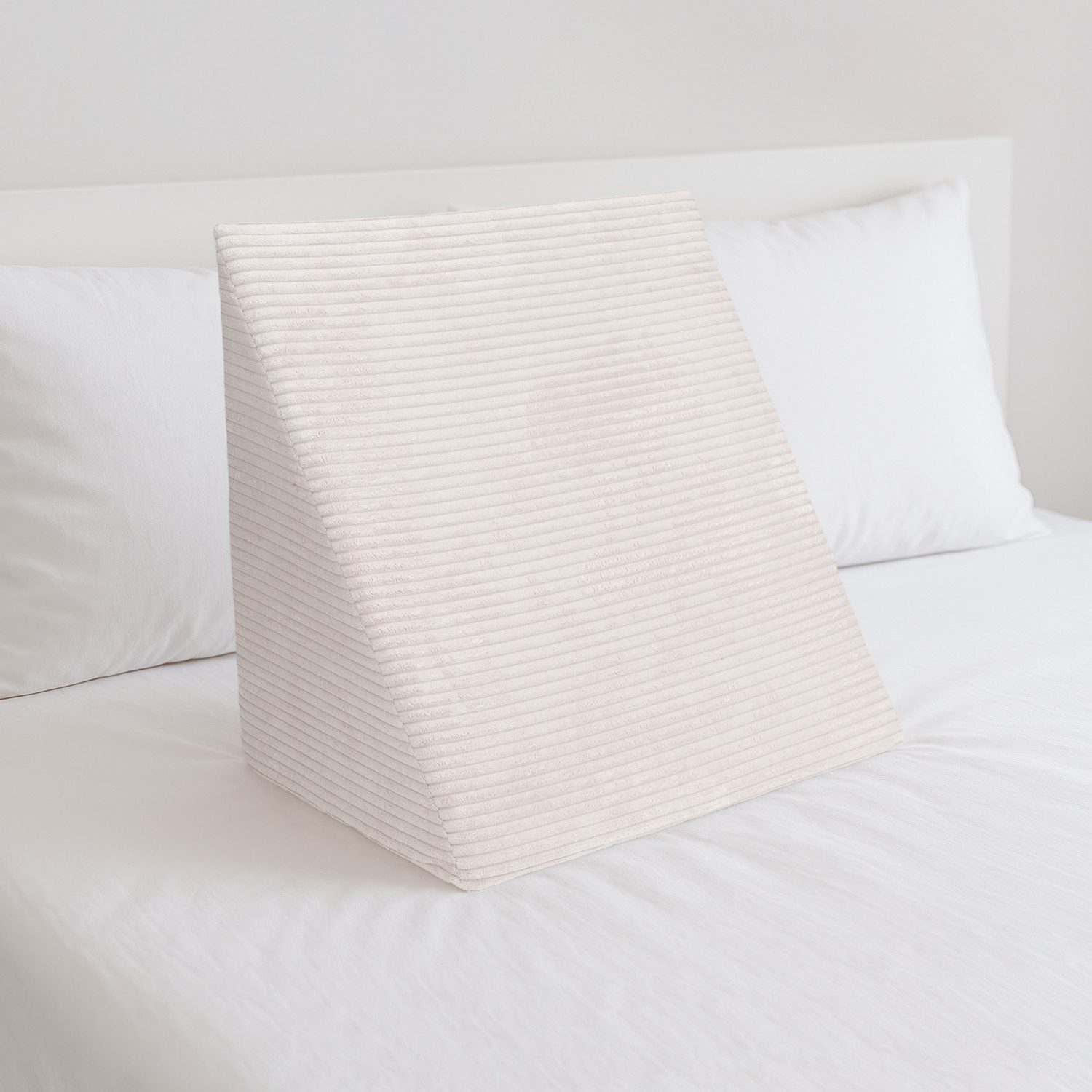 Selfitex Keilkissen Selfitex Breitcord Keilkissen 60x50x30 cm, abnehmbarer Bezug, ergonomische Form, bequemes Rückenkissen mit stabilem Schaumstoff - Made in Germany