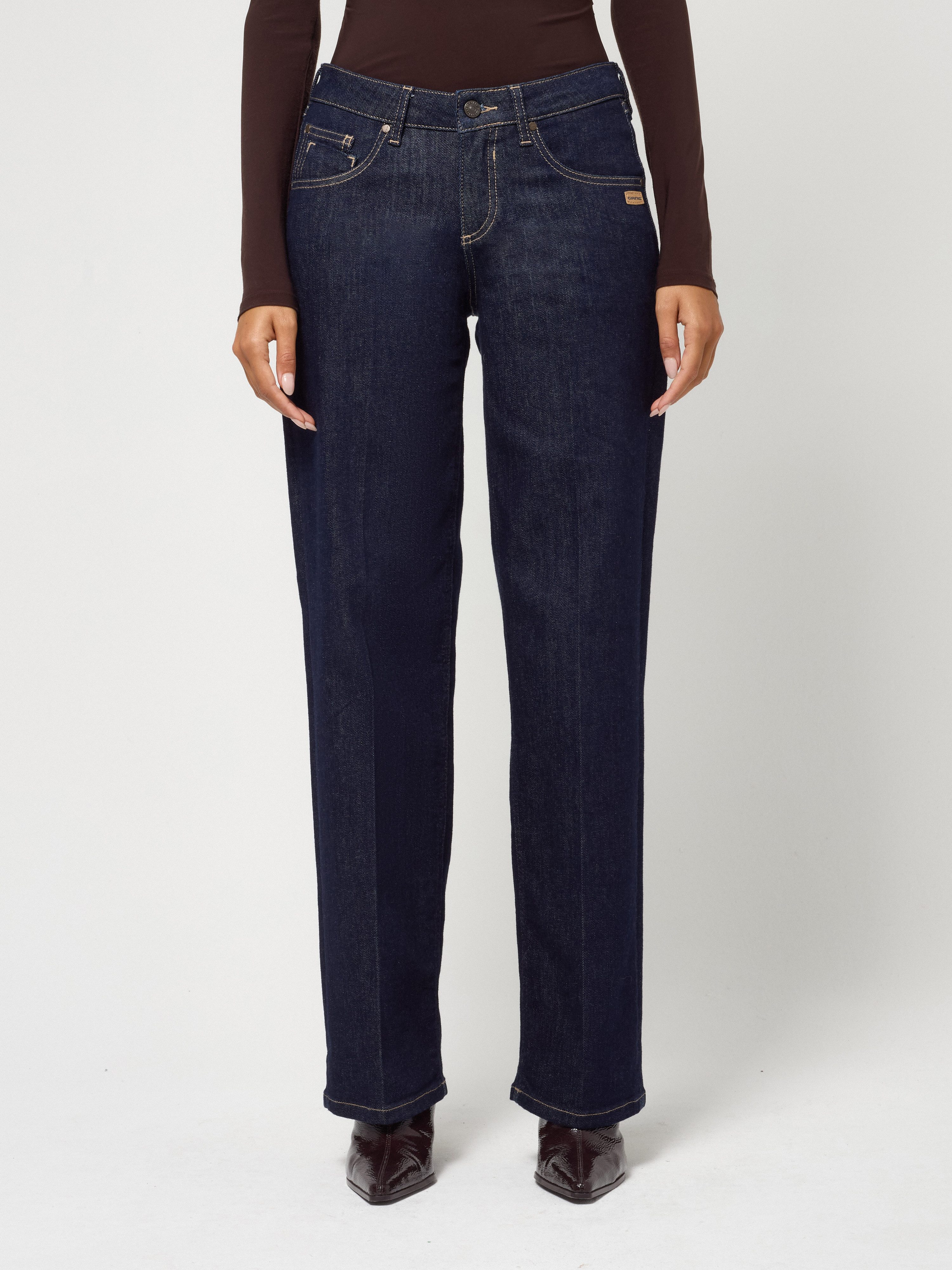 GANG Straight-Jeans 94RIVER mit zusätzlicher kleiner Gesäßtasche