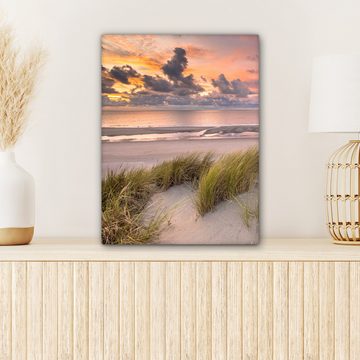 OneMillionCanvasses® Leinwandbild Sonnenuntergang - Düne - Strand - Pflanzen - Meer, (1 St), Leinwand Bilder für Wohnzimmer Schlafzimmer 30x40 cm