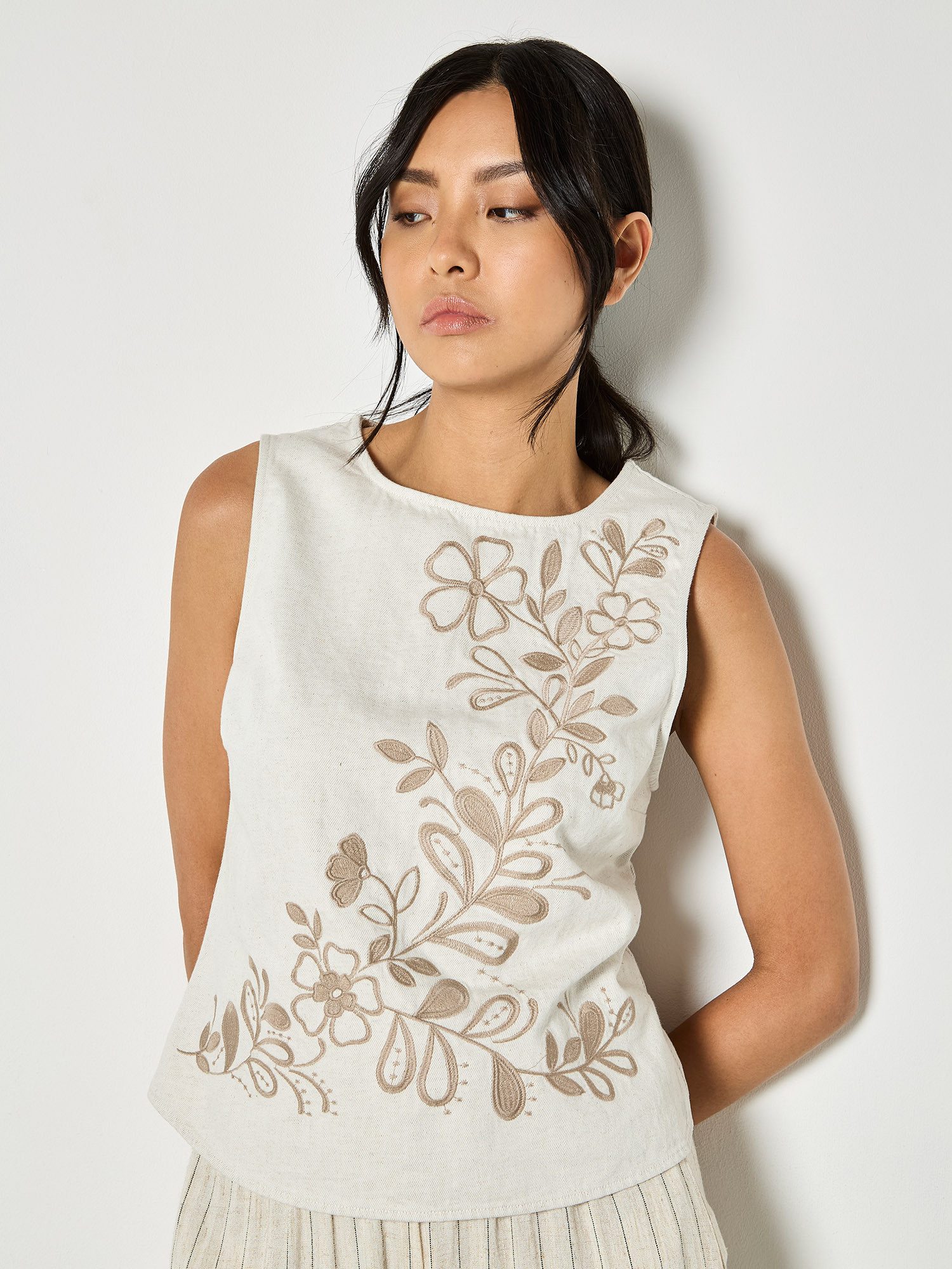 Apricot Spitzentop Denim-Oberteil mit Blumenstickerei