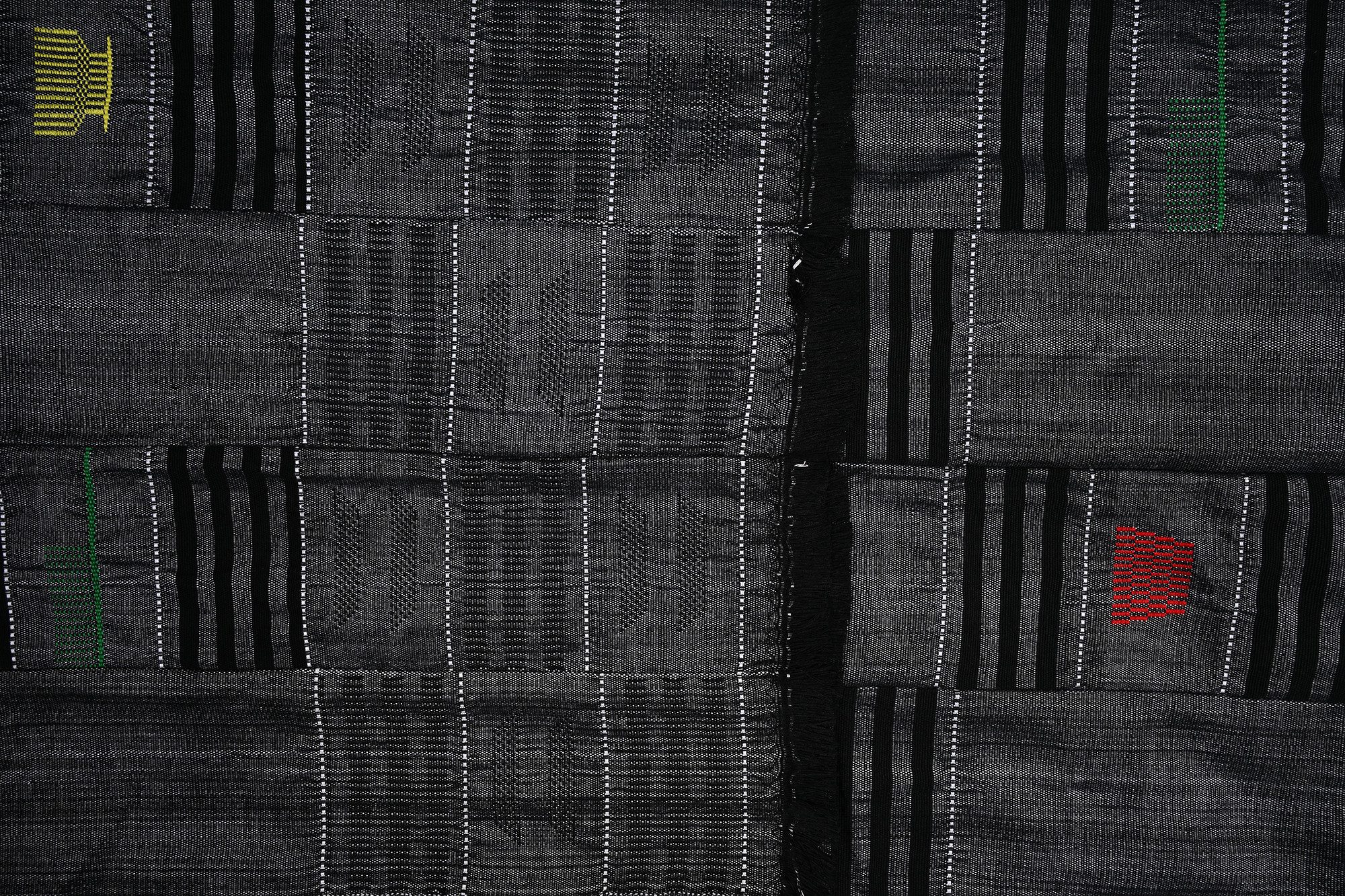Goodman Design Tischläufer Handgefertigter Tischläufer aus traditionellem Kente-Stoff, Handgewebt in Ghana