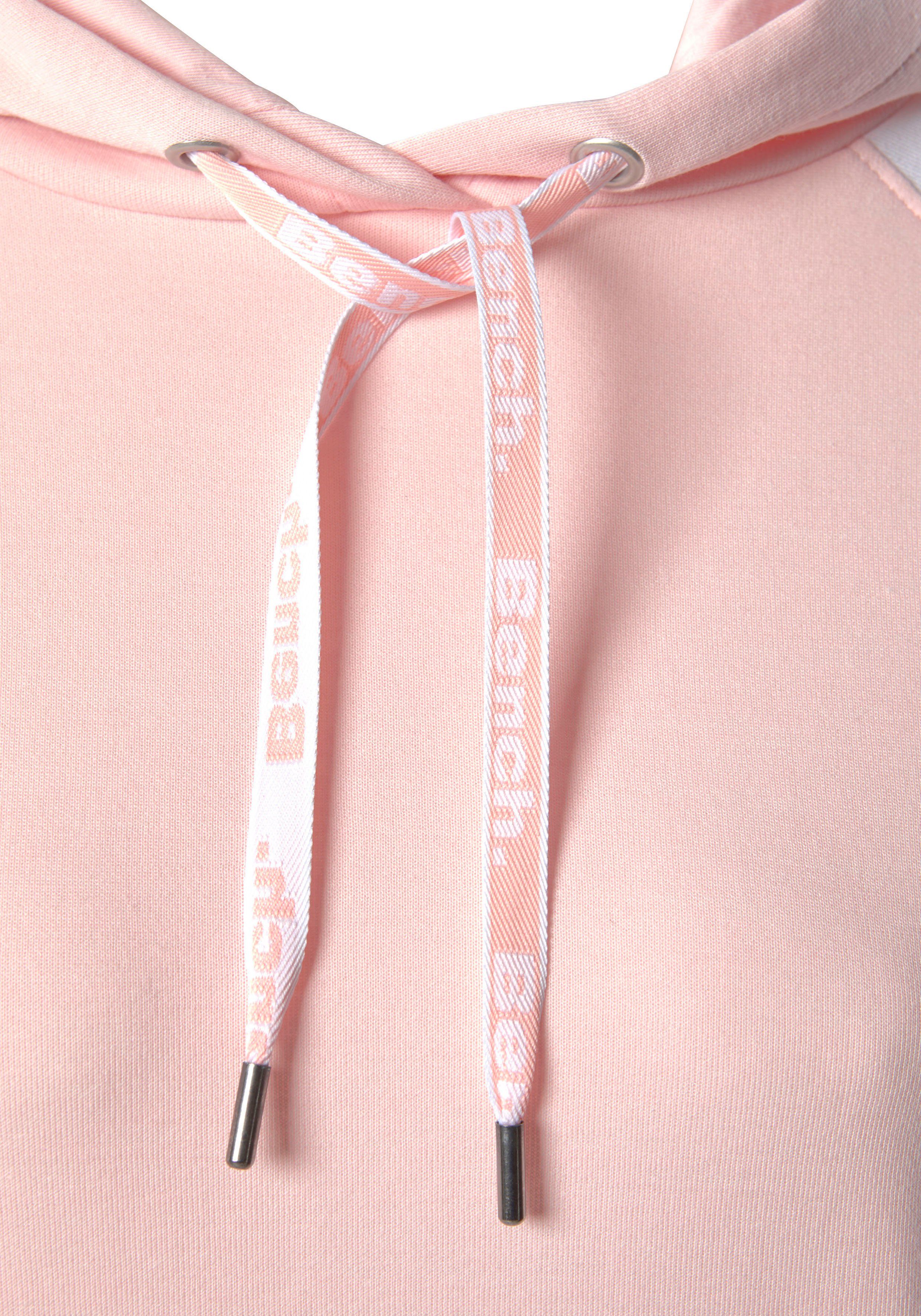 Bench. Loungewear Kapuzensweatshirt mit farblich abgesetzten Ärmeln und Logodruck, Loungeanzug, Hoodie