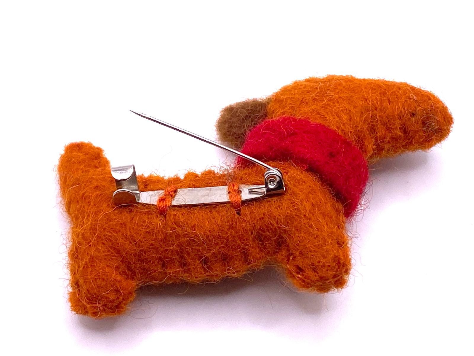 meytrade Brosche Hund aus Filz, Hundebrosche braun für jeden Dackel-Liebhaber (1-tlg), Aus Filz und Wolle – Bild 2 von 5