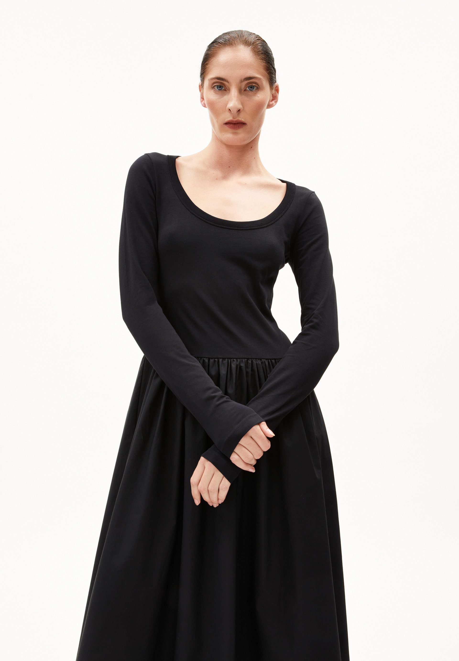 Armedangels Jerseykleid VILARAA Jerseykleid aus Bio-Baumwoll Mix Slim Fit (Slim Fit) Bio-Baumwoll Mix