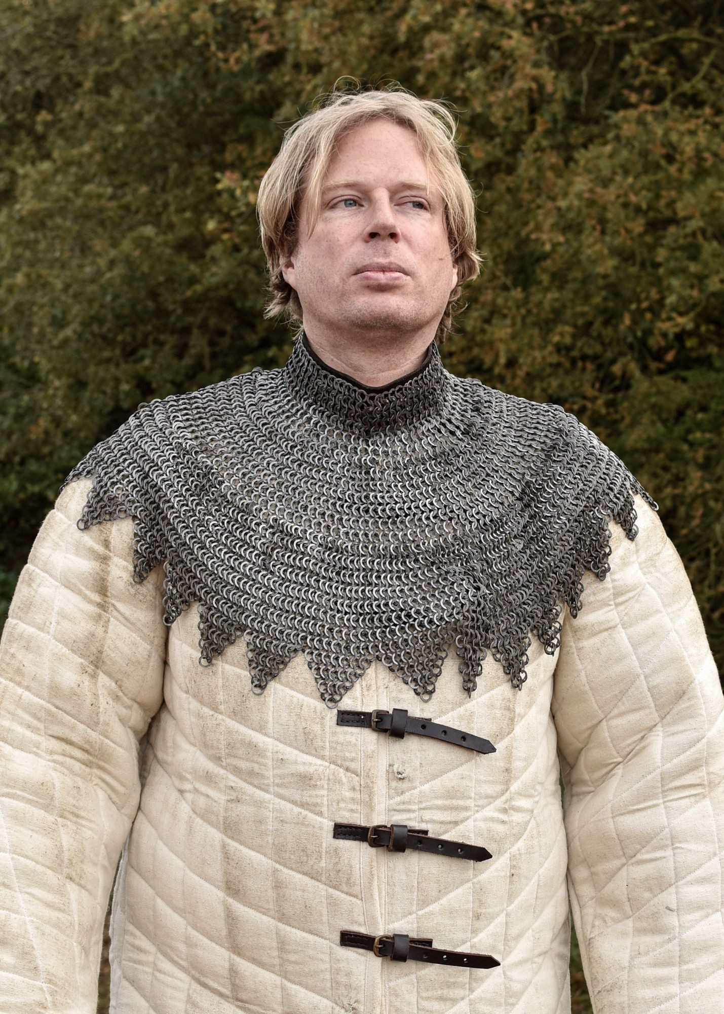 Ulfberth Ritter-Kostüm Bischofskragen, Kettenkragen mit Lederriemen und Schnallen