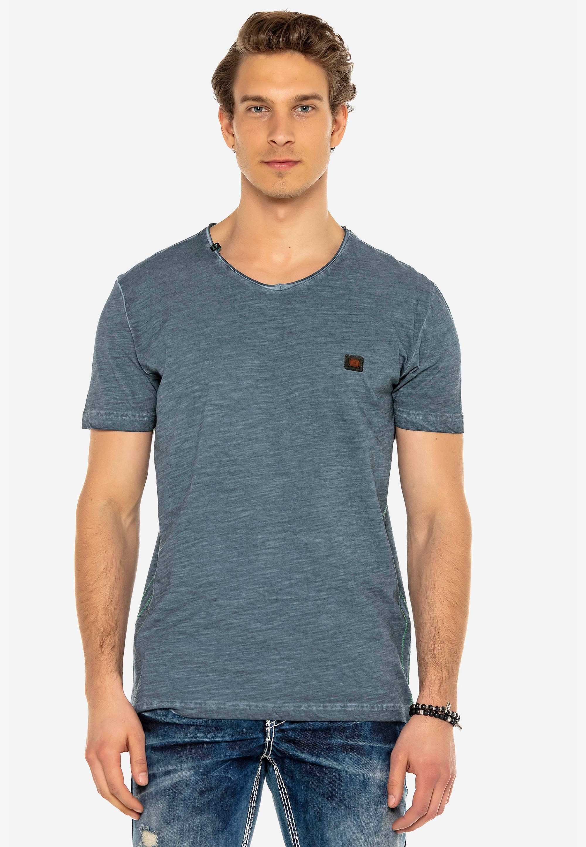 Cipo & Baxx T-Shirt mit kleinem Logo-Patch indigo | V-Shirts