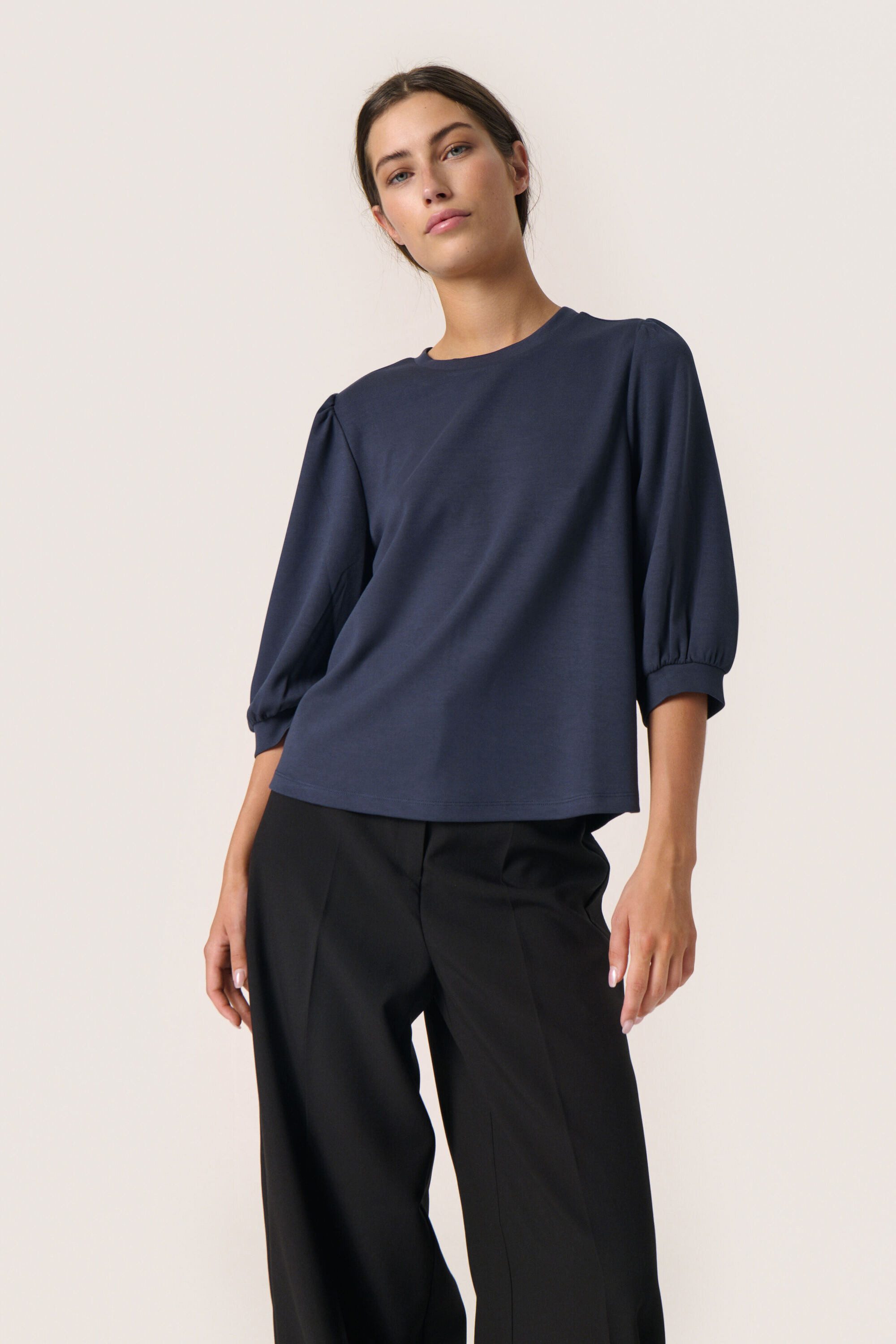 SOAKED IN LUXURY T-Shirt T-shirt SLIeste