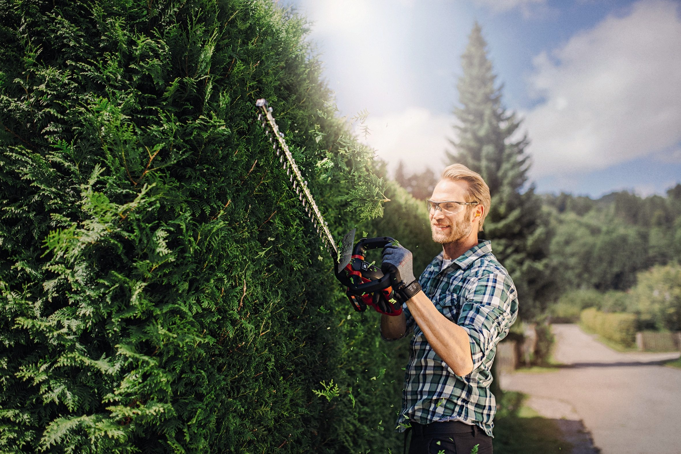 Thumbnail - Einhell Akku-Heckenschere GC-CH 1855/1 Li Solo, 55 cm Schnittlänge, ohne Akku und Ladegerät