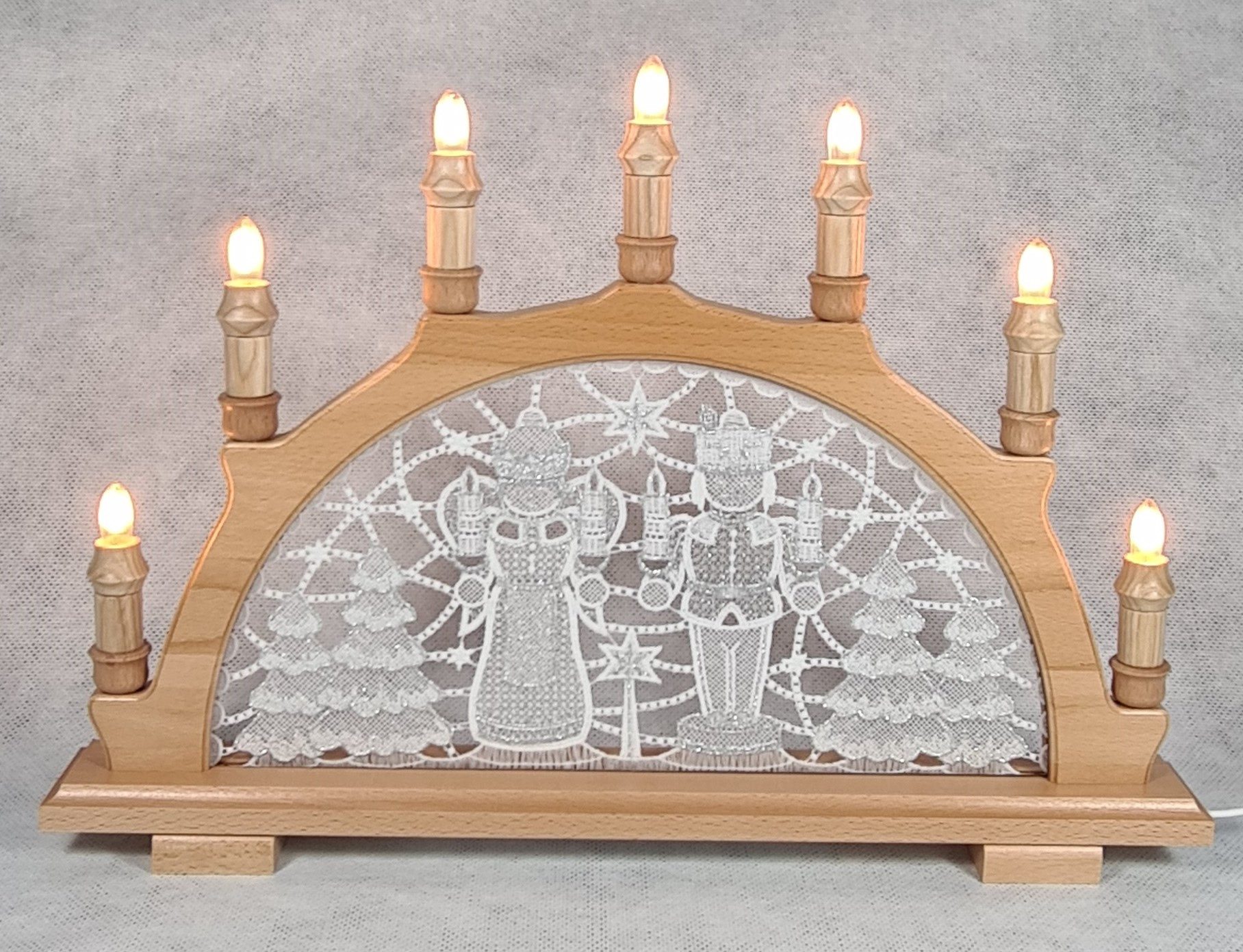 Schwibbogen Original Erzgebirg. Schwibbogen mit Plauener Spitze - Engel & Bergmann (1-tlg)