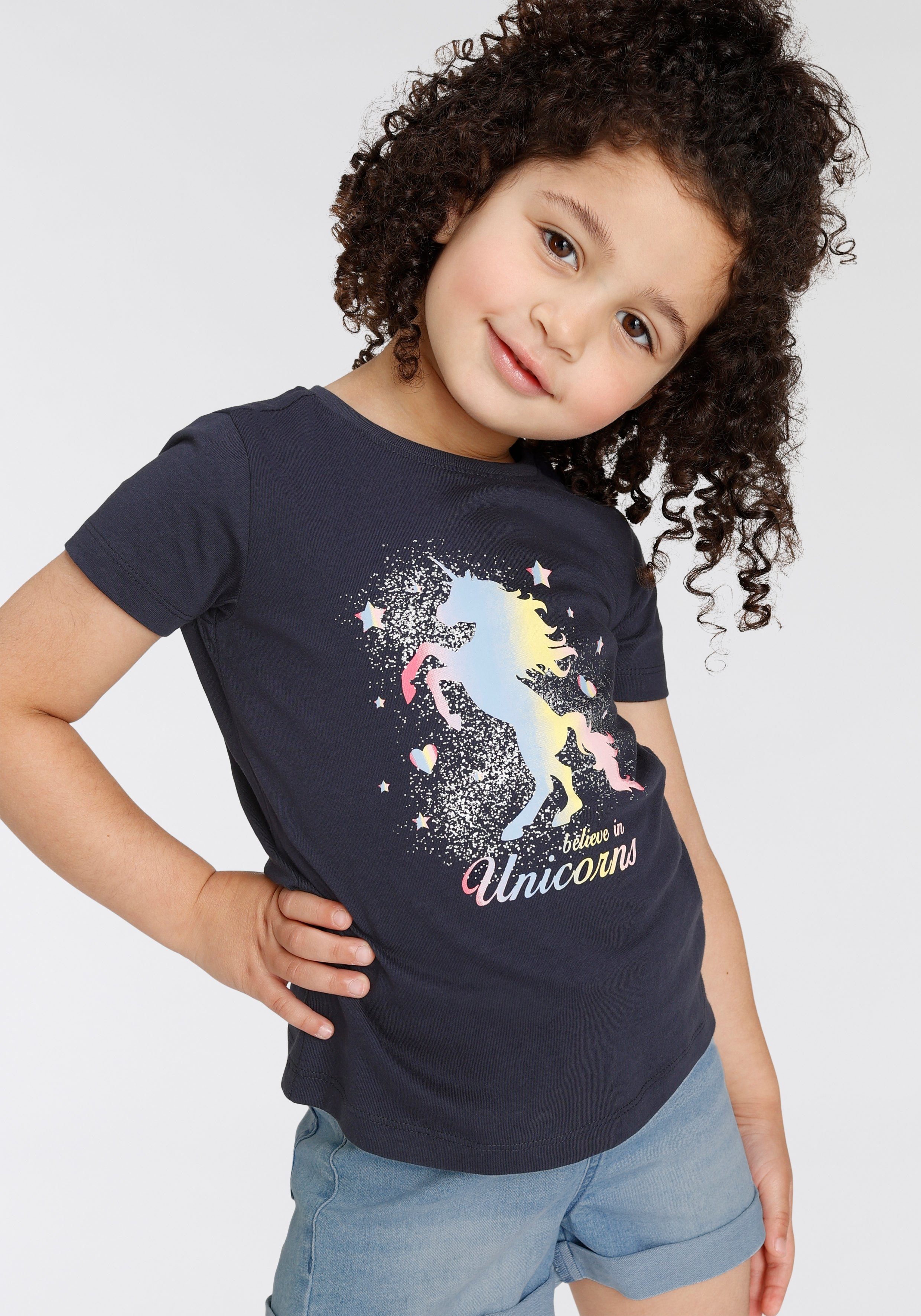 KIDSWORLD T-Shirt believe in Glitzerdruck Unicorns mit
