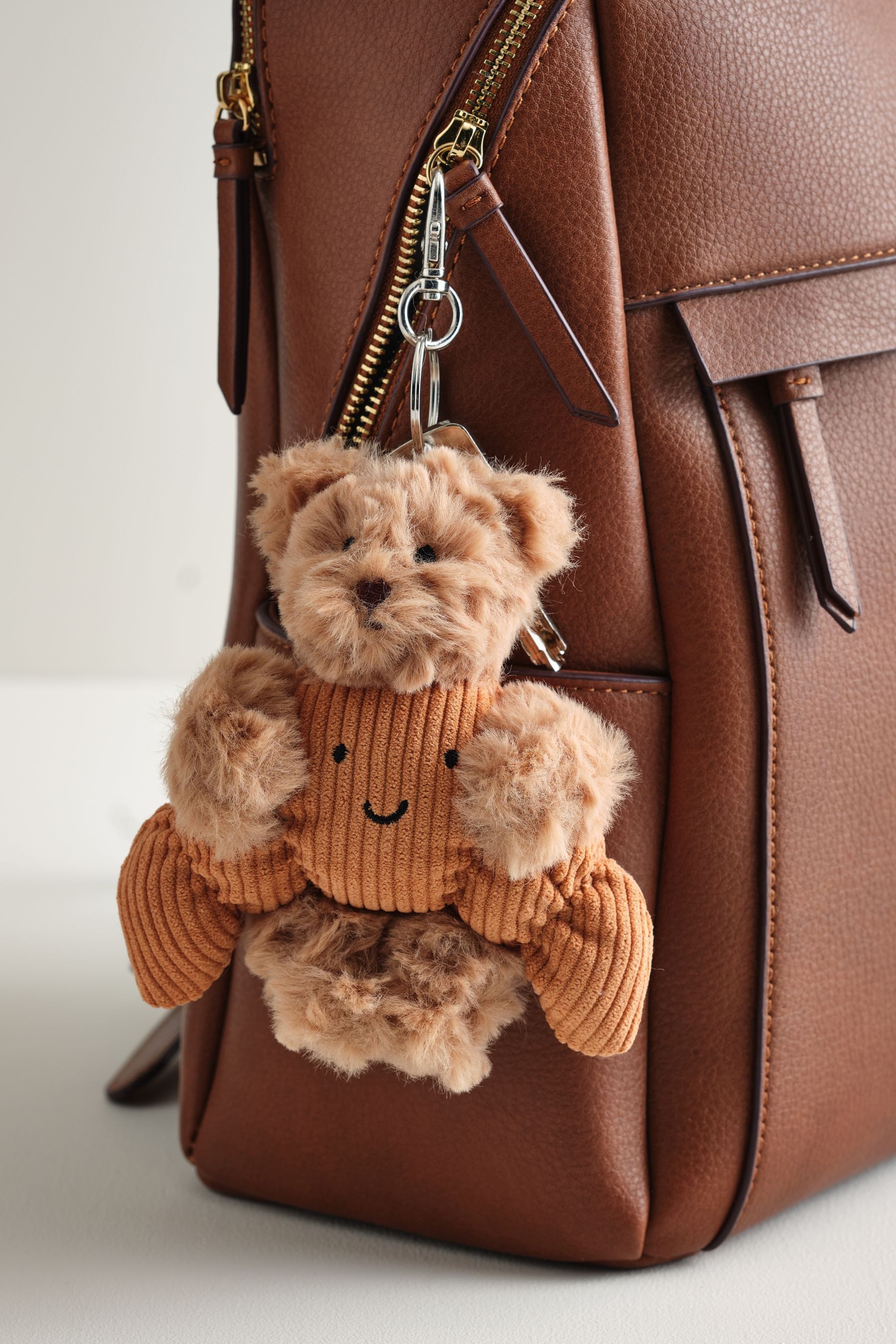 Next Taschenanhänger Taschenanhänger Stofftier Bertie Bär (1-St) – Bild 3 von 3