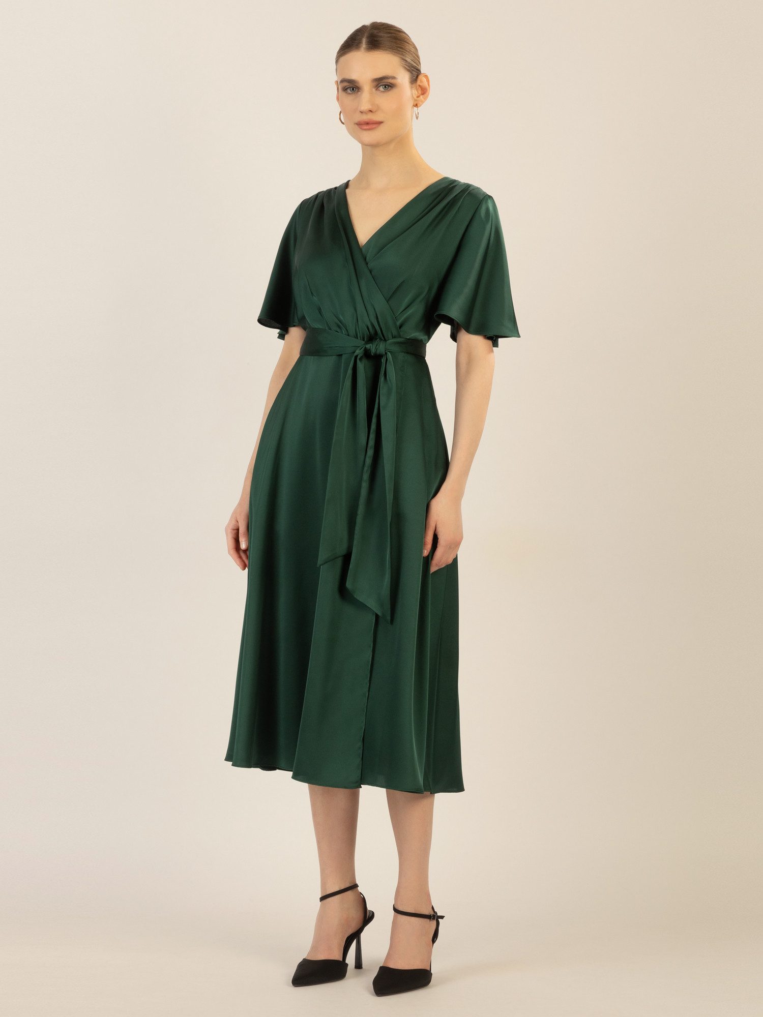 Apart Midikleid us mattschimmerndem Satin günstig online kaufen