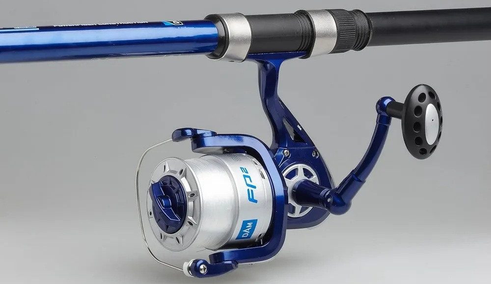 DAM Fishing Brandungsrute DAM SET - FP2 Surfcasting-Combo 4,2m - Rute+Rolle+Schnur, Moderne blaue Farbe