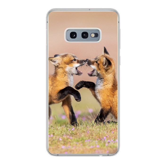 MuchoWow Handyhülle Füchse - Blumen - Porträt Phone Case Handyhülle Samsung Galaxy S10e Silikon Schutzhülle