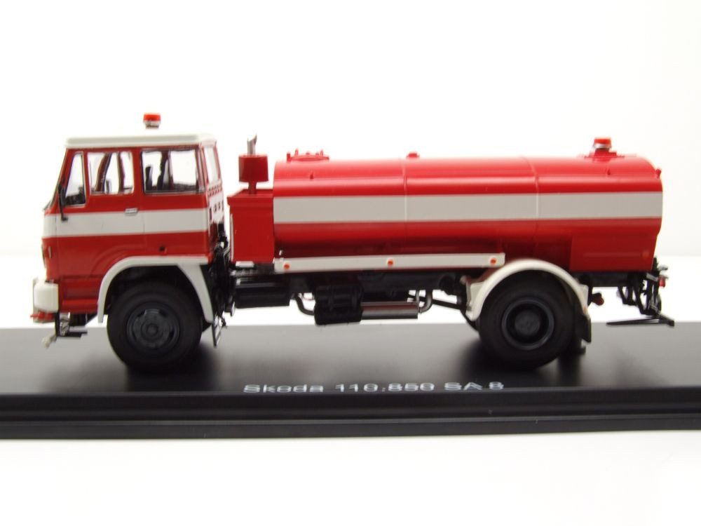 Premium ClassiXXs Modellauto Skoda LIAZ 100.850 SA 8 Tanklaster rot weiß, Maßstab 1:43