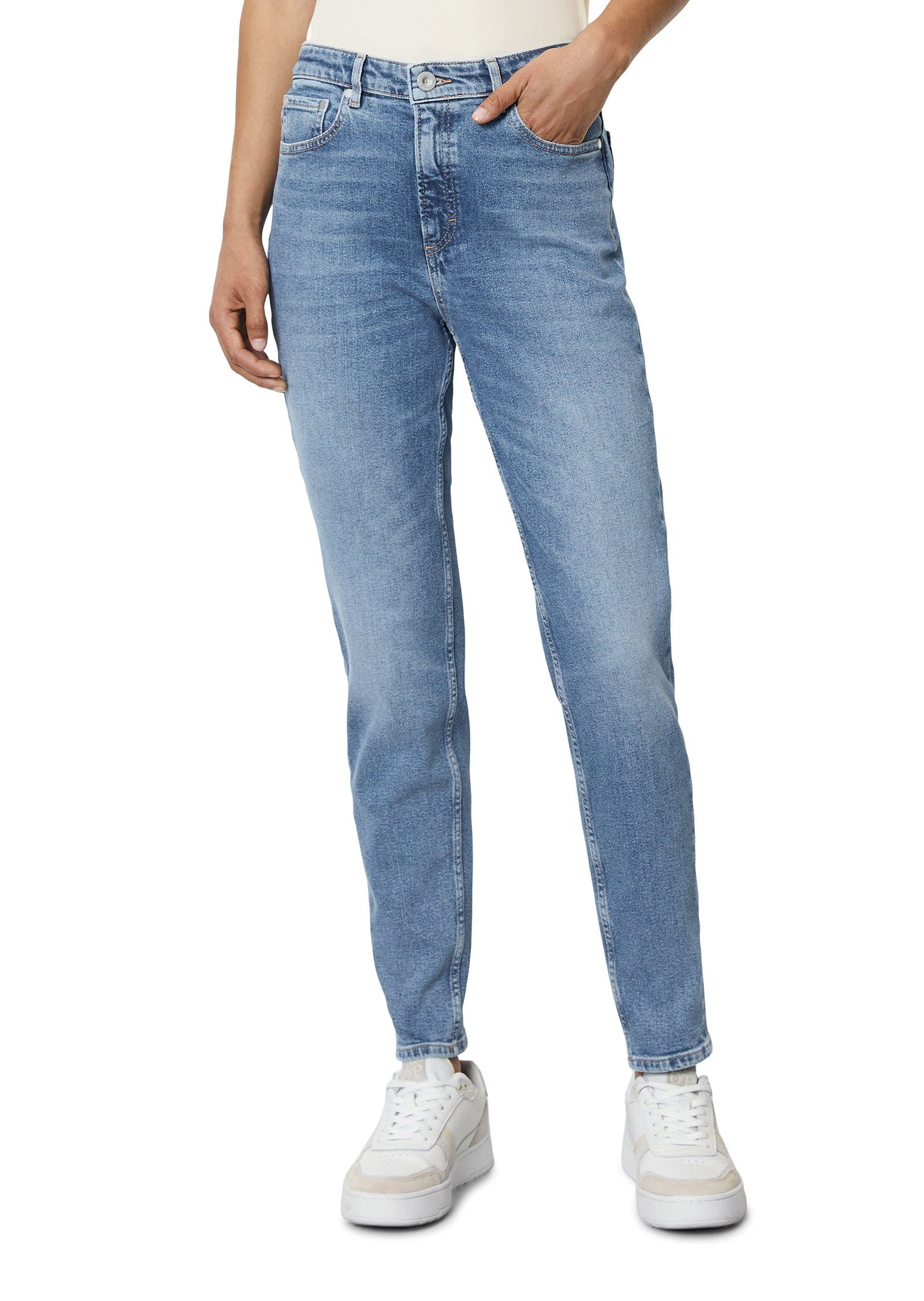 Marc O'Polo Slim-fit-Jeans aus Organic Cotton Stretch, Klassishce  mittelblaue Waschung mit Sitzfalten