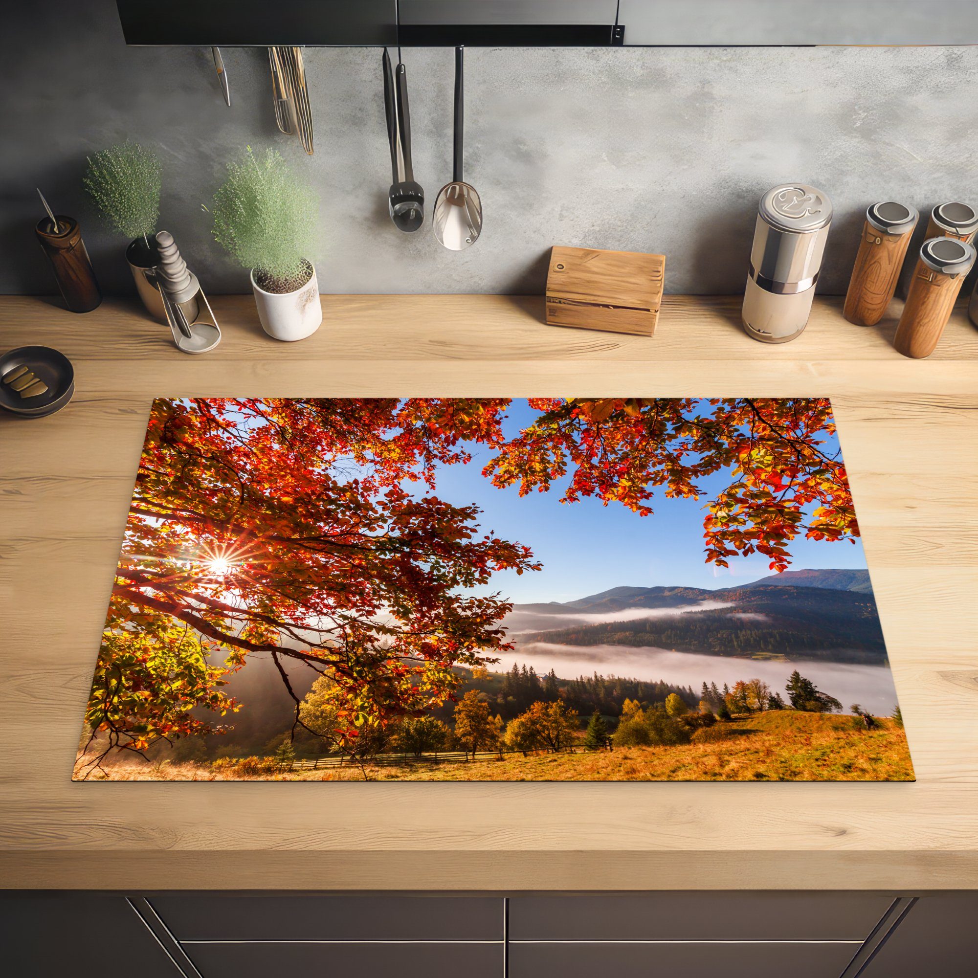 Licht, küche, MuchoWow cm, Ceranfeldabdeckung für Herdblende-/Abdeckplatte - - die Herbst tlg), (1 81x52 Schutz Baum Induktionskochfeld Vinyl,