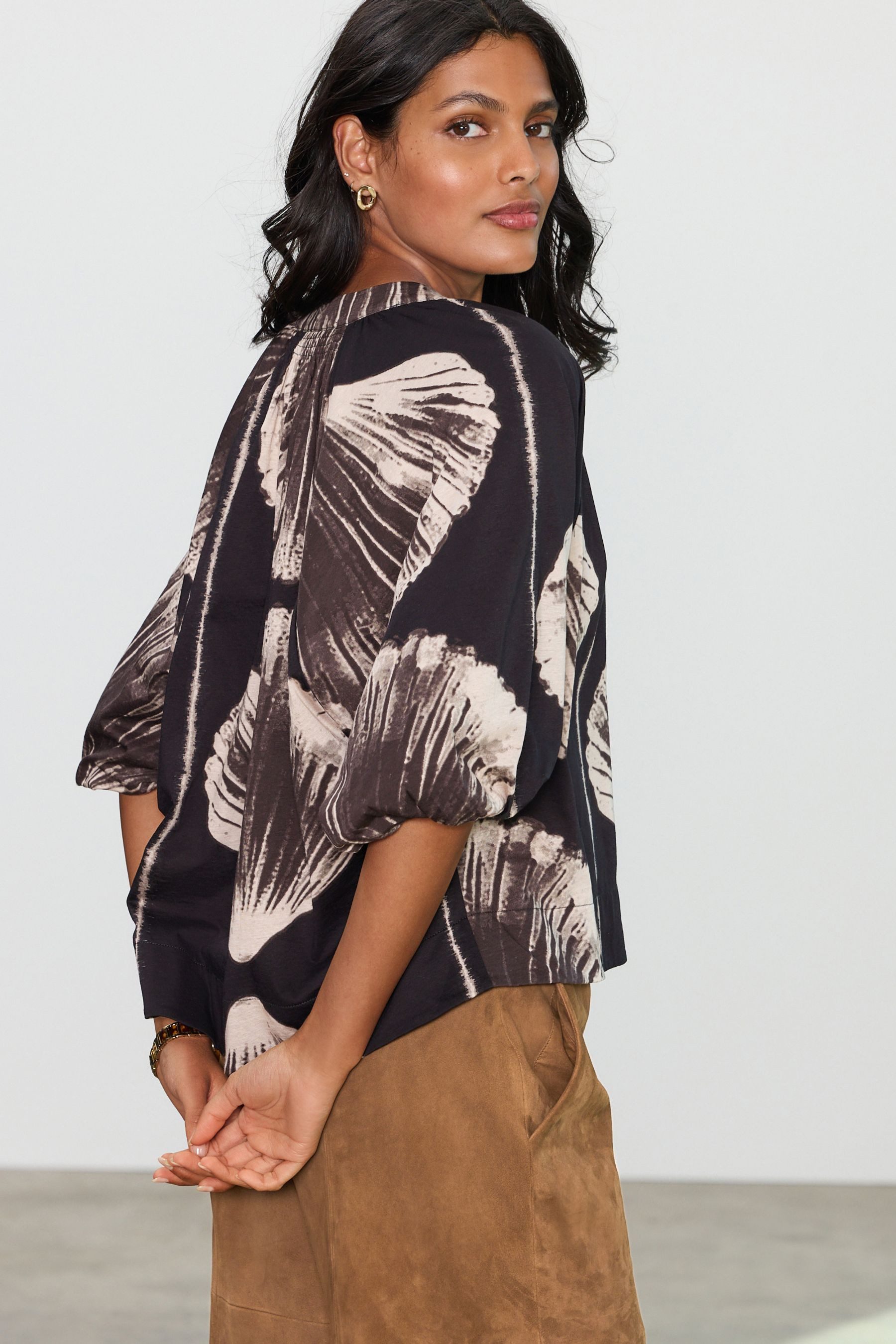 Next Shirtbluse Bluse mit V-Ausschnitt und Volumen-Ärmeln (1-tlg) günstig online kaufen