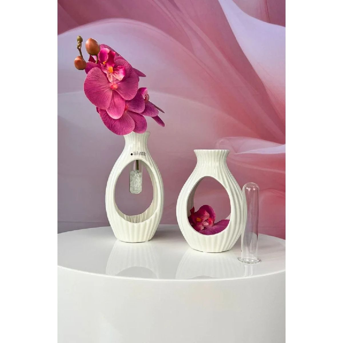 TIZIANO - DESIGN & EMOTIONS Tischvase Vase Prisma mit Glaseinsatz cremeweiß
