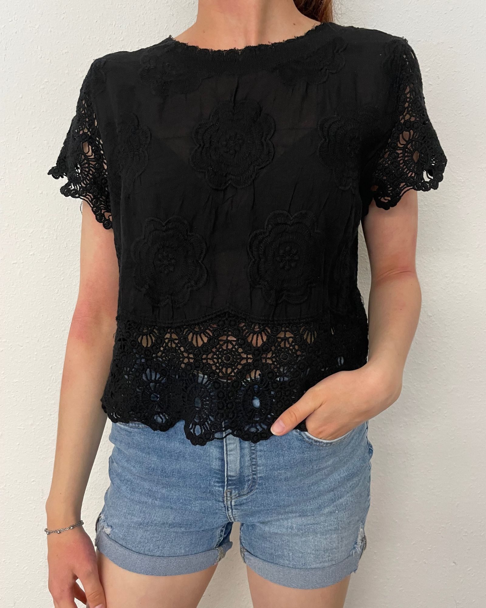 ITALY VIBES T-Shirt JUNA - Kurzarmshirt - mit Spitze - leichtes Häkel Shirt - ONE SIZE passt hier Gr. XS - M