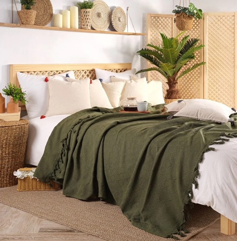 Wohndecke Wohndecke Lima aus Biobaumwolle in Olivgrün, Sandiik günstig online kaufen