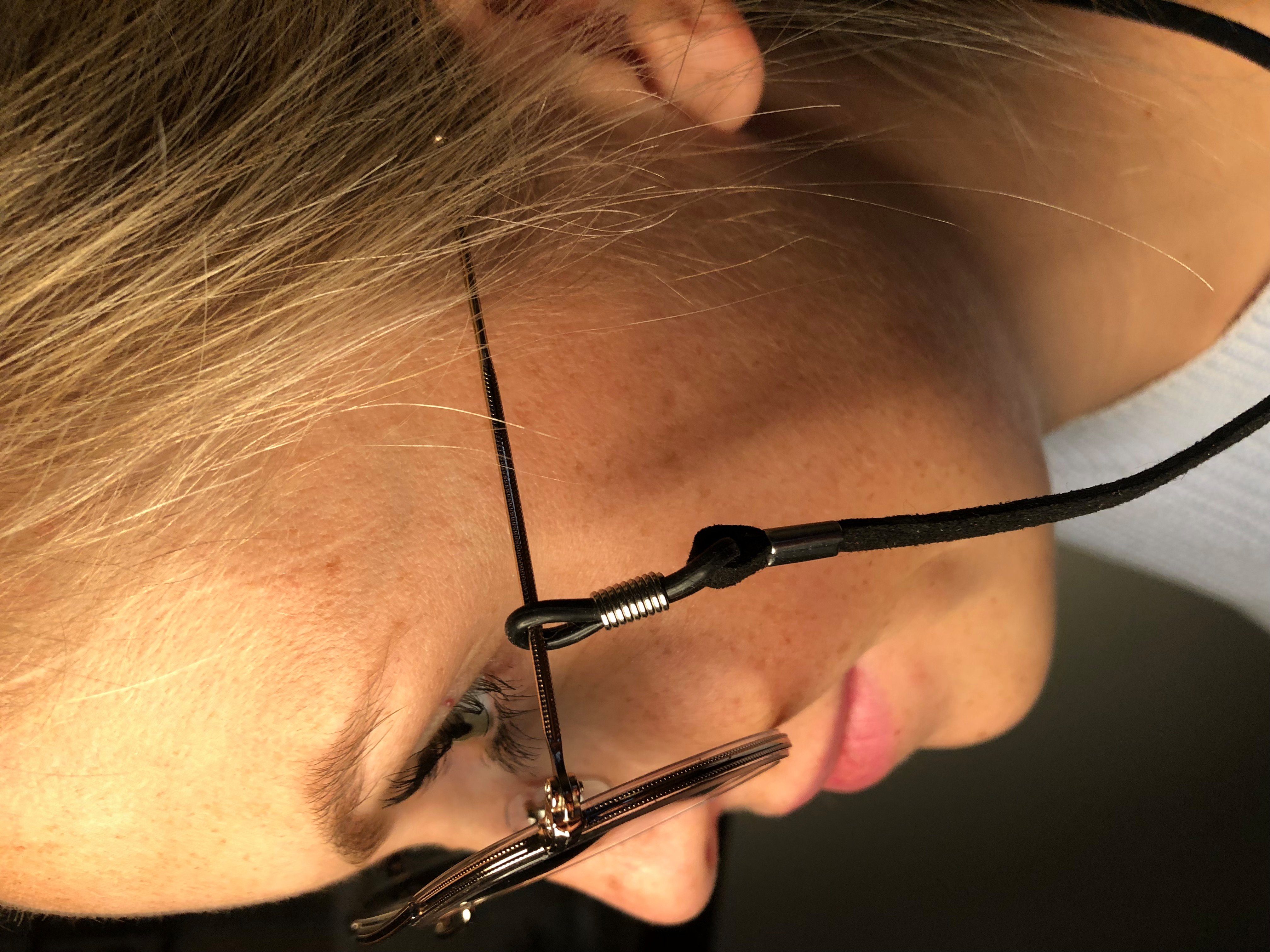 Wildlederoptik, Brillenband 1x-Schwarz Brillenband hochwertiges Valencia – GERNEO Halterungen PU & – GERNEO® Sonnenbrillen - für Lesebrillen Brillenkordel silber