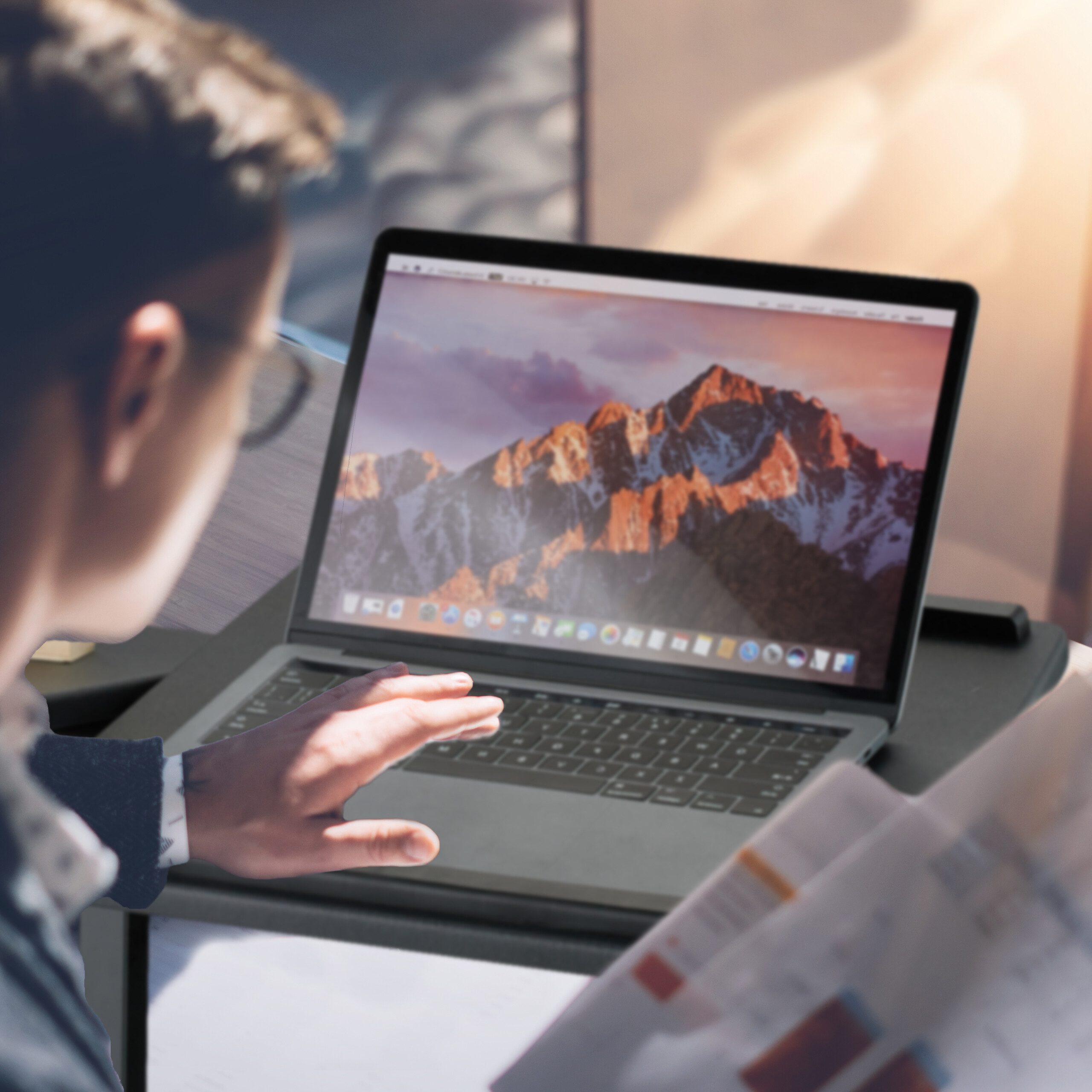 relaxdays Laptoptisch höhenverstellbar mit Rolle