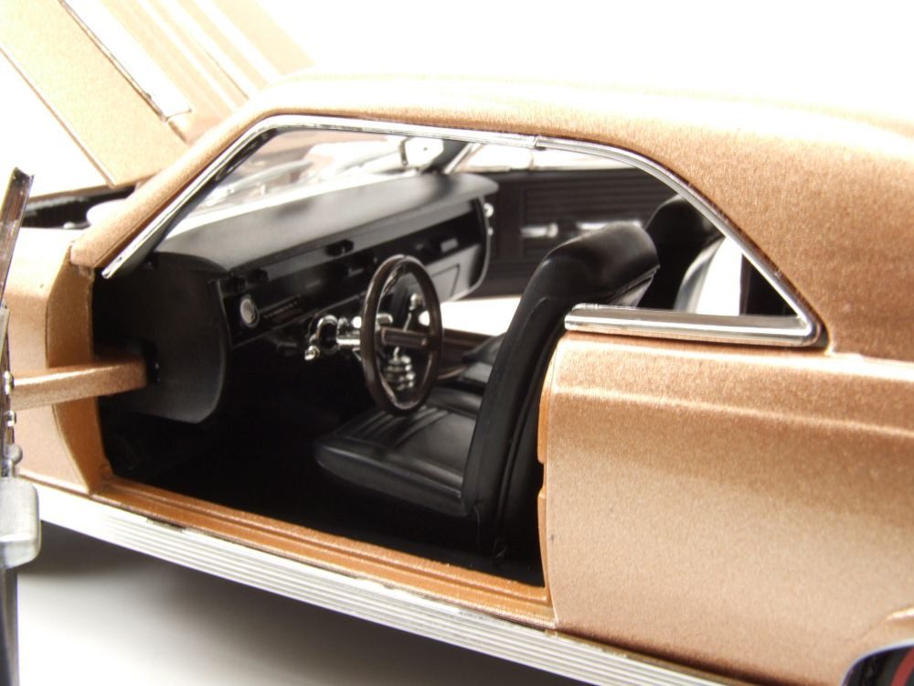 Motormax Modellauto Chevrolet Chevelle SS 396 1967 gold, Maßstab 1:18