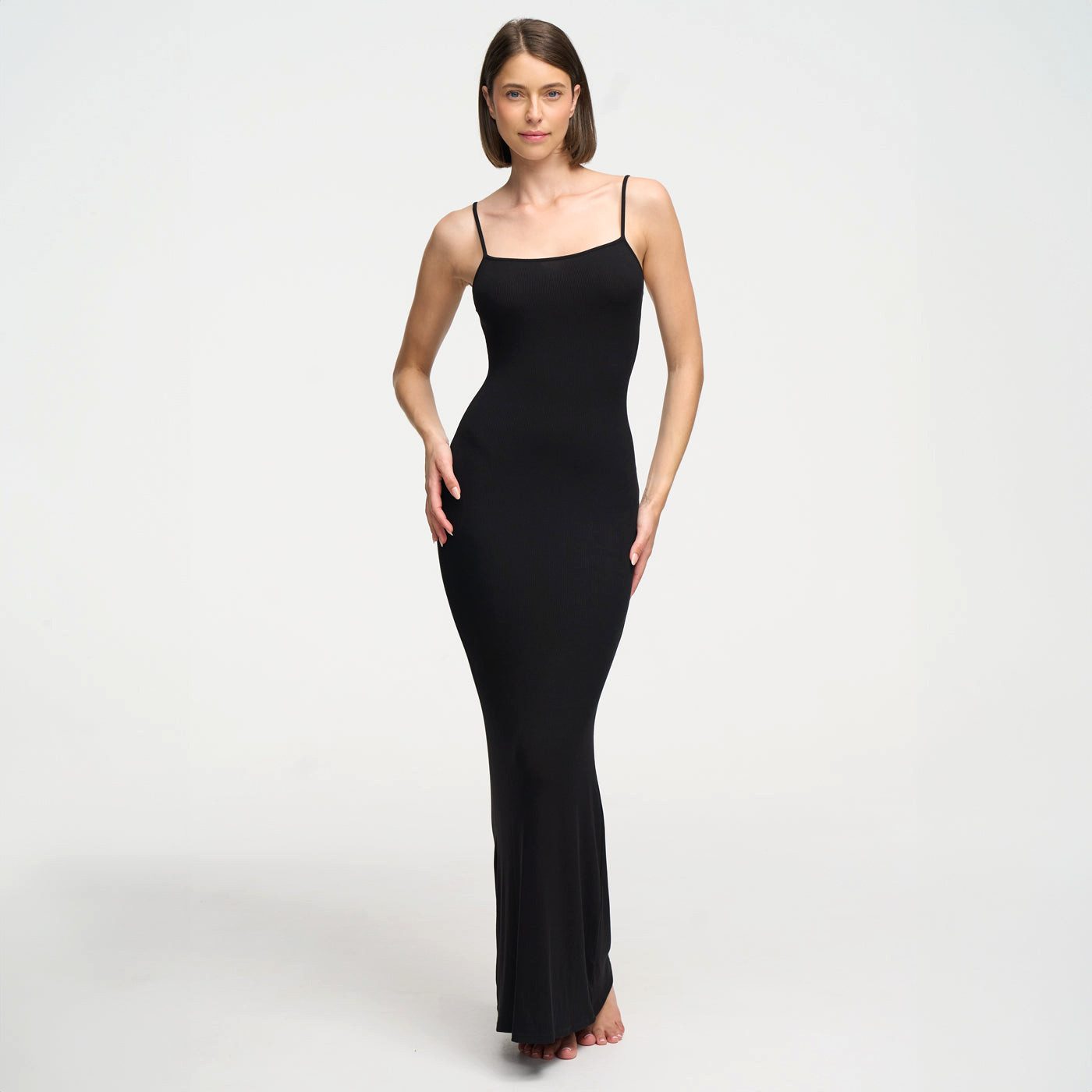 Creamy Fabrics Jerseykleid Ribbed Cami Maxikleid-Schwarz-L (1-tlg) günstig online kaufen