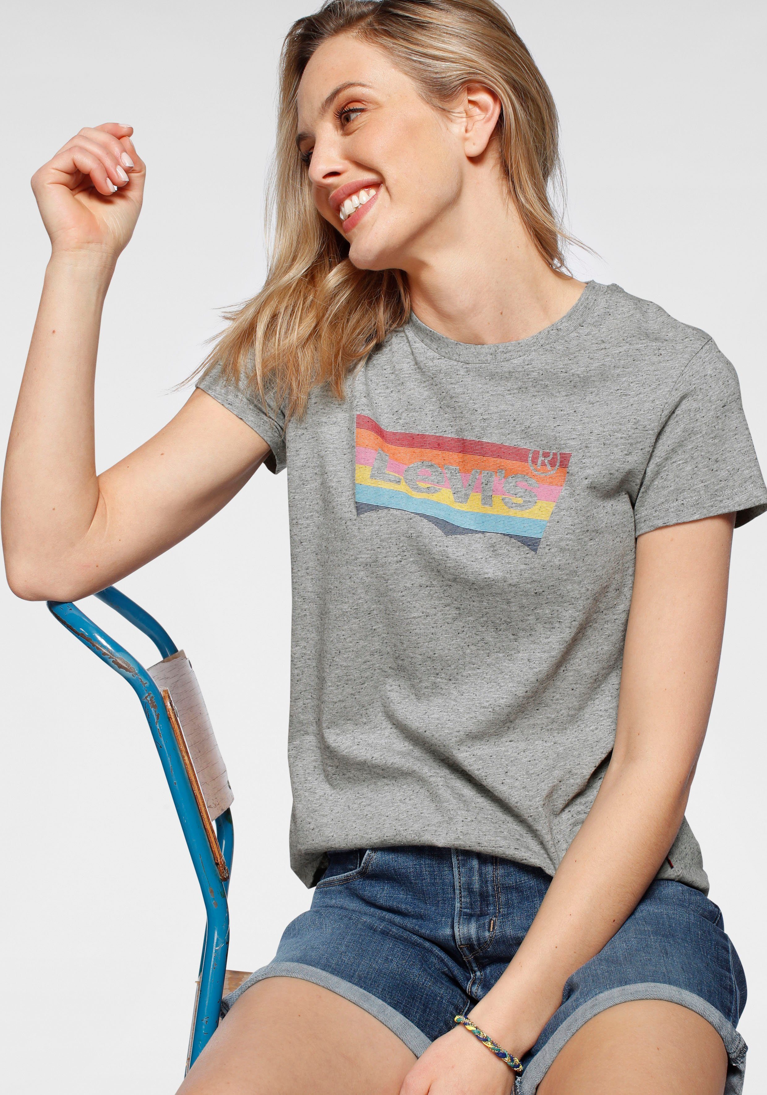 Levi's® T-Shirt »The Perfect Tee Pride Edition« Print in Regenbogenfarben