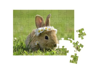 puzzleYOU Puzzle Süßes kleines Kaninchen mit Gänseblümchenkranz, 48 Puzzleteile, puzzleYOU-Kollektionen Hasen