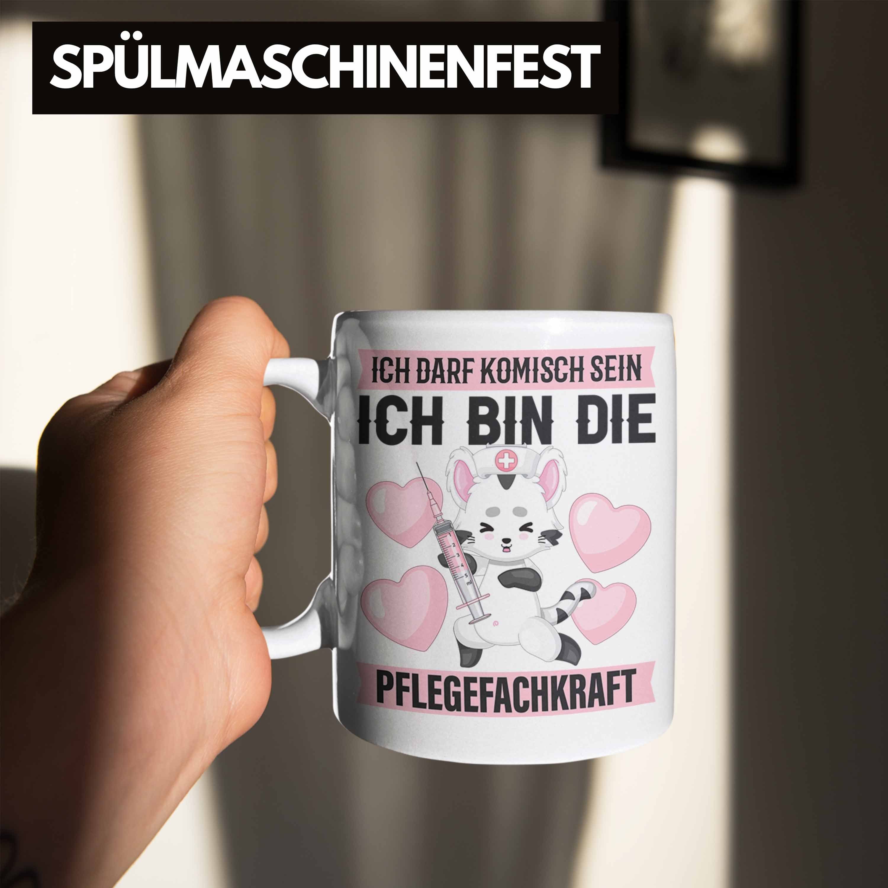 Trendation Tasse „Ich Darf Komisch Sein, Ich Bin Die Pflegefachkraft“ | Lustiges MFA Geschenk