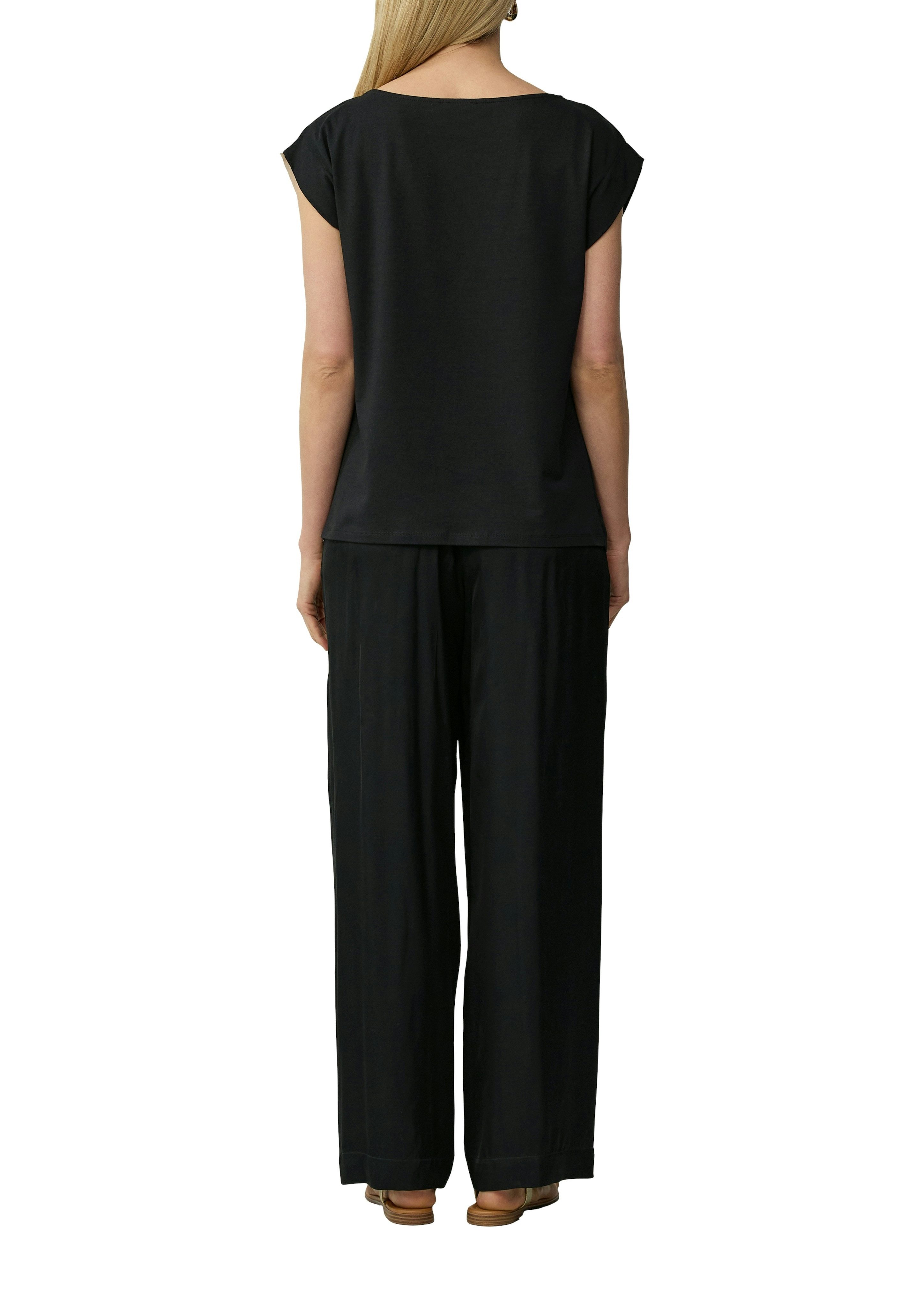 s.Oliver BLACK LABEL T-Shirt mit floralem Print, im Colorblocking-Style – Bild 2 von 4